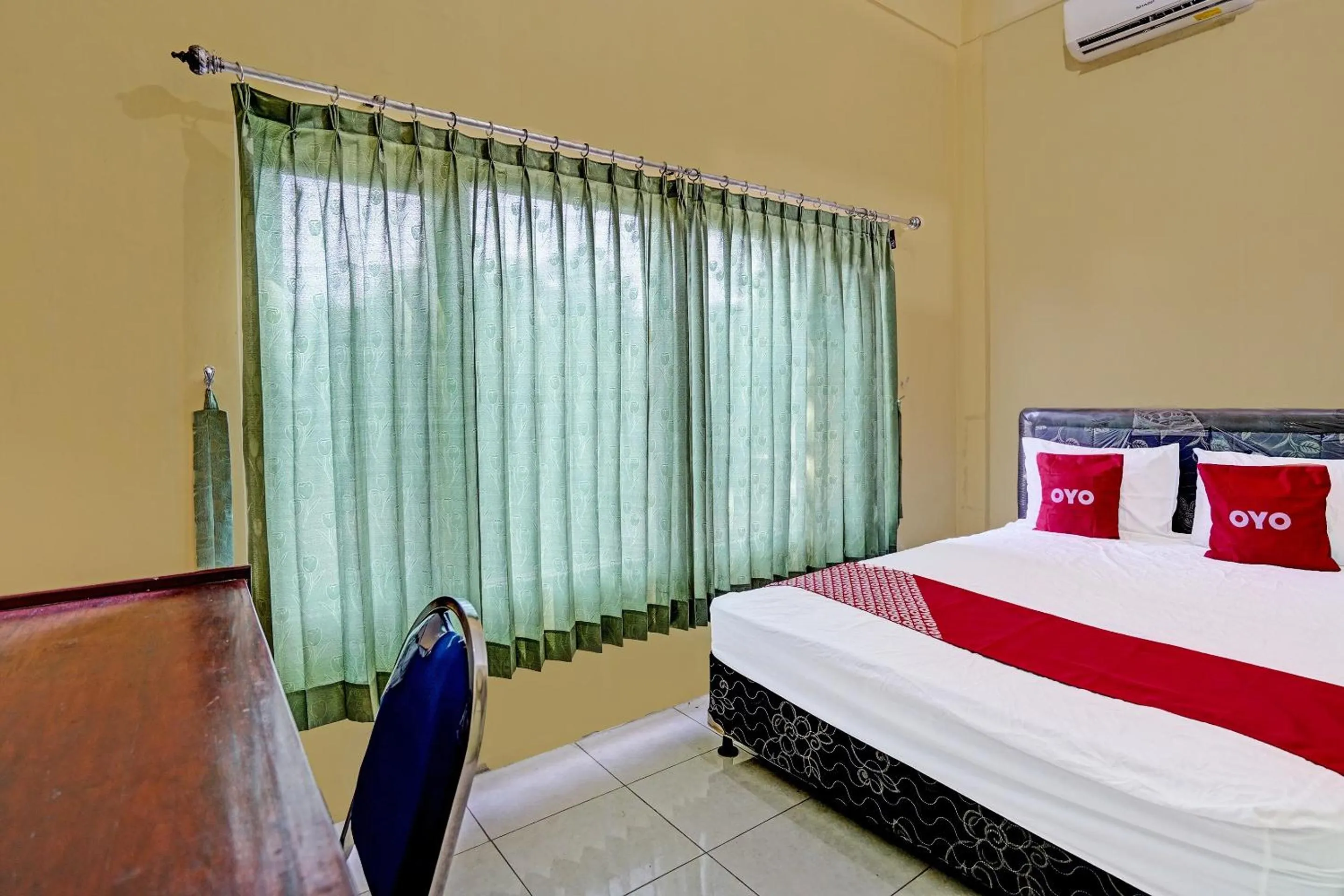 Bedroom in Hotel O Kost Esklusif Barokah