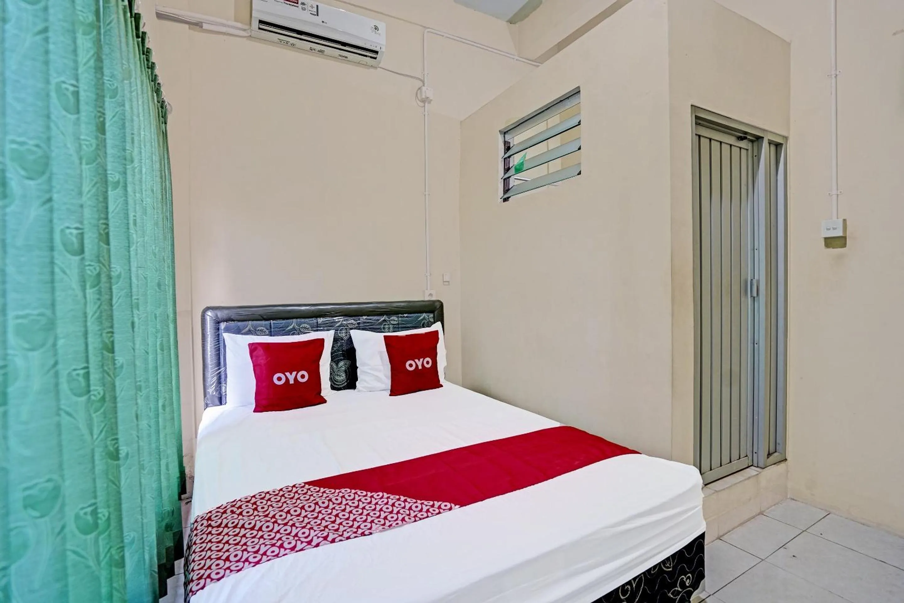 Bedroom in Hotel O Kost Esklusif Barokah