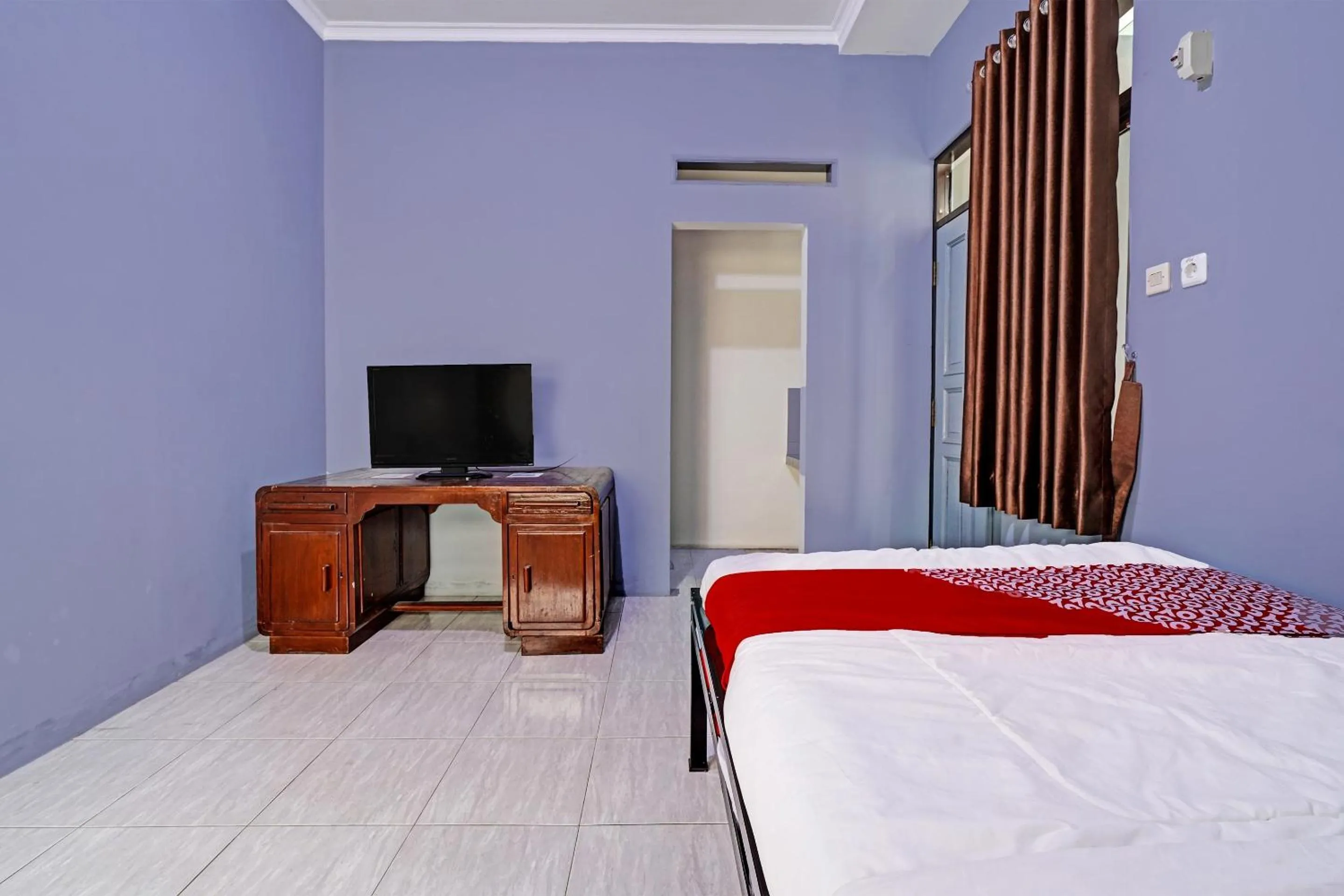 Bedroom, Bed in OYO Life 91592 Aaliya Guest House Syariah