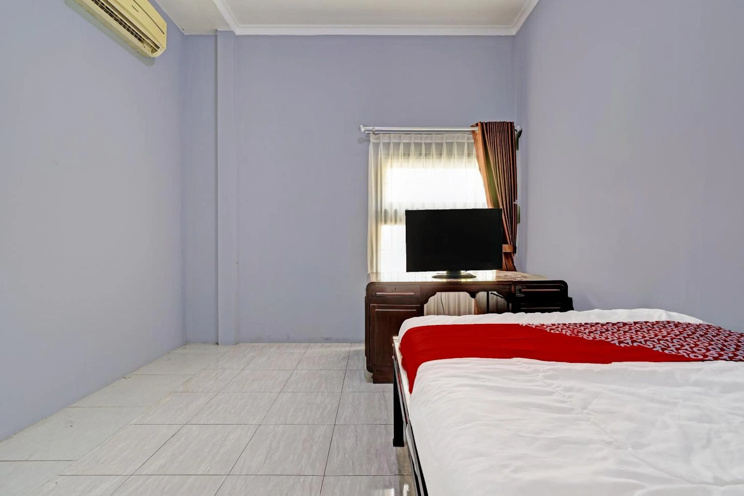 Bedroom, Bed in OYO Life 91592 Aaliya Guest House Syariah