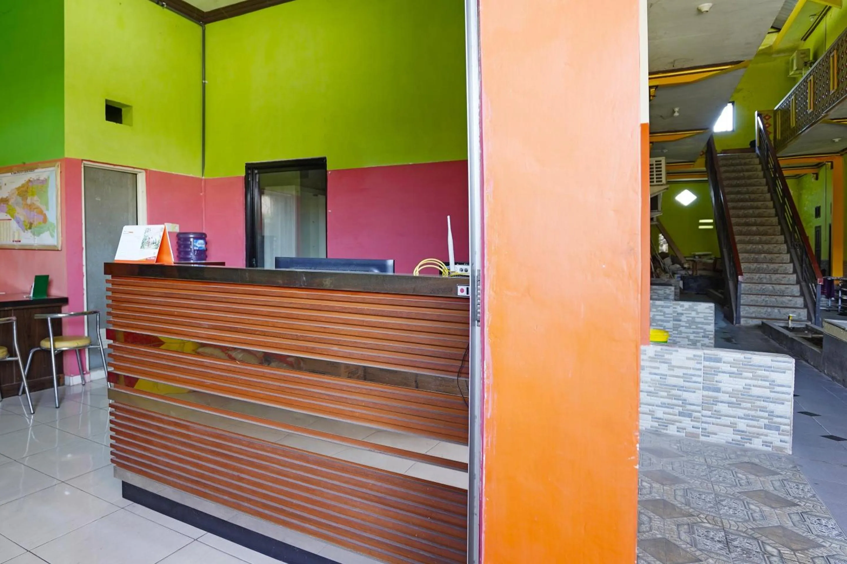 Lobby or reception in OYO 91583 D’cost Green Syariah