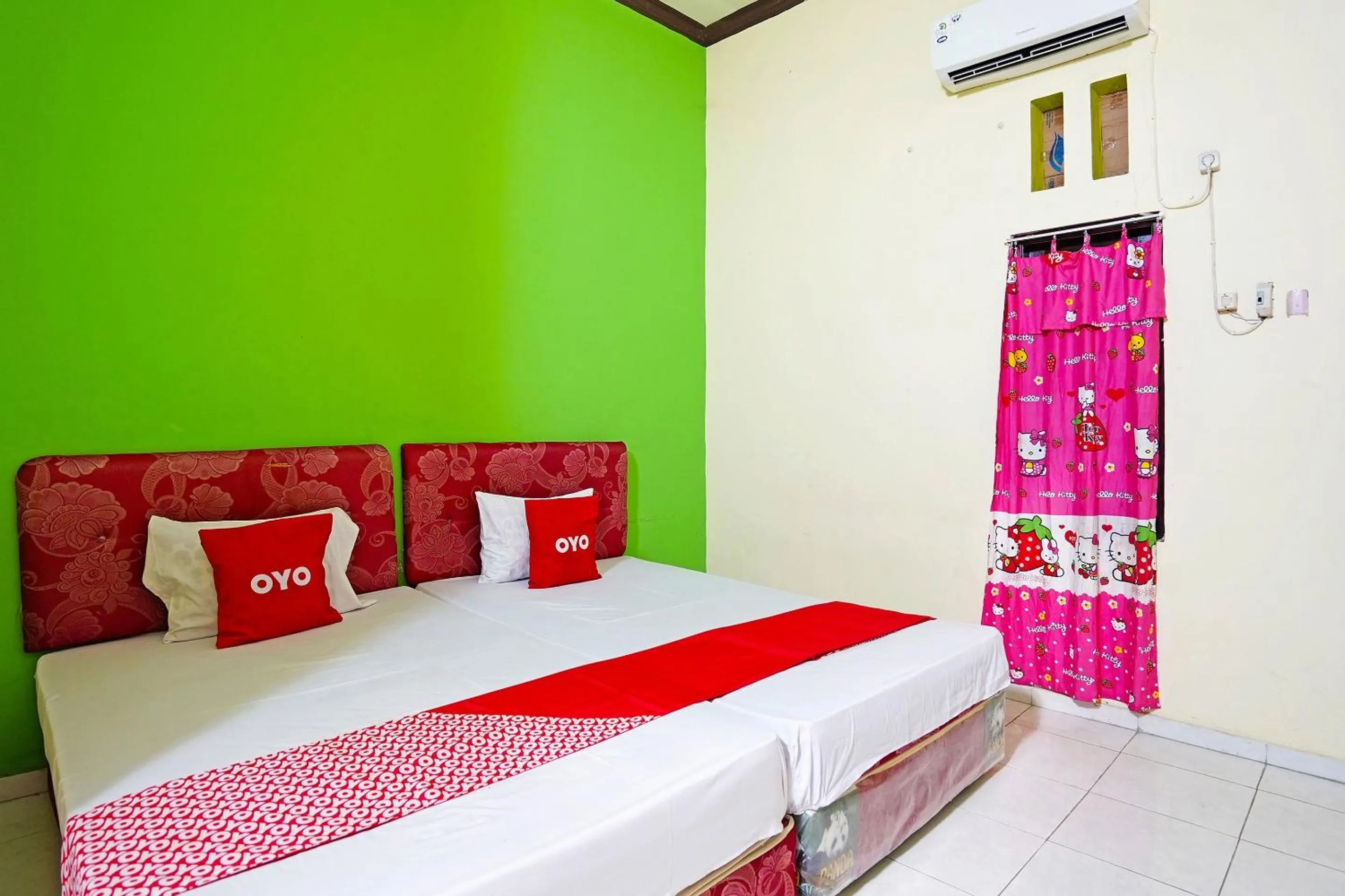Bedroom in OYO 91583 D’cost Green Syariah