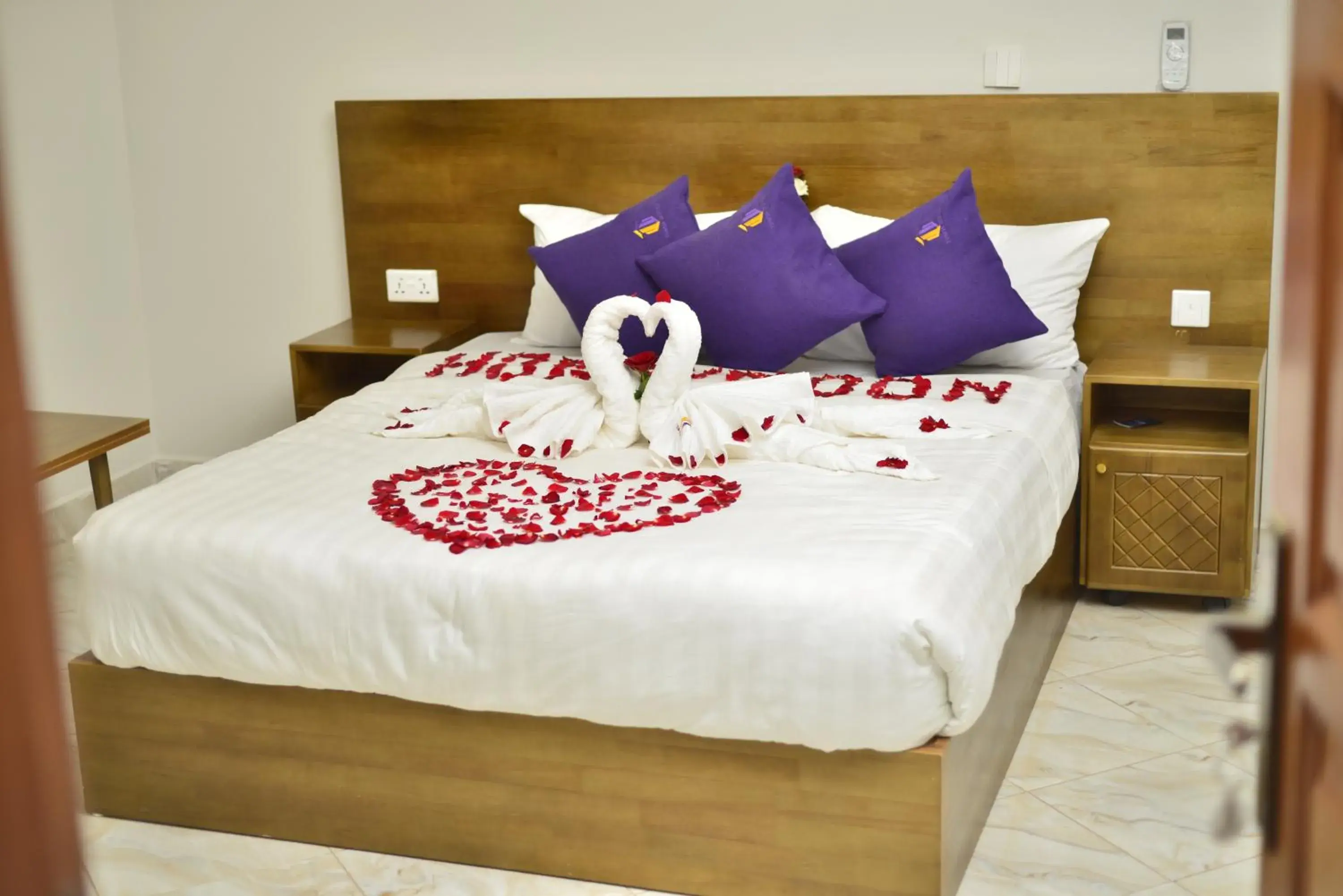 Standard Single Room - single occupancy in Tenda Suites and Restaurant Standard Single Room - single occupancy in Tenda Suites and Restaurant