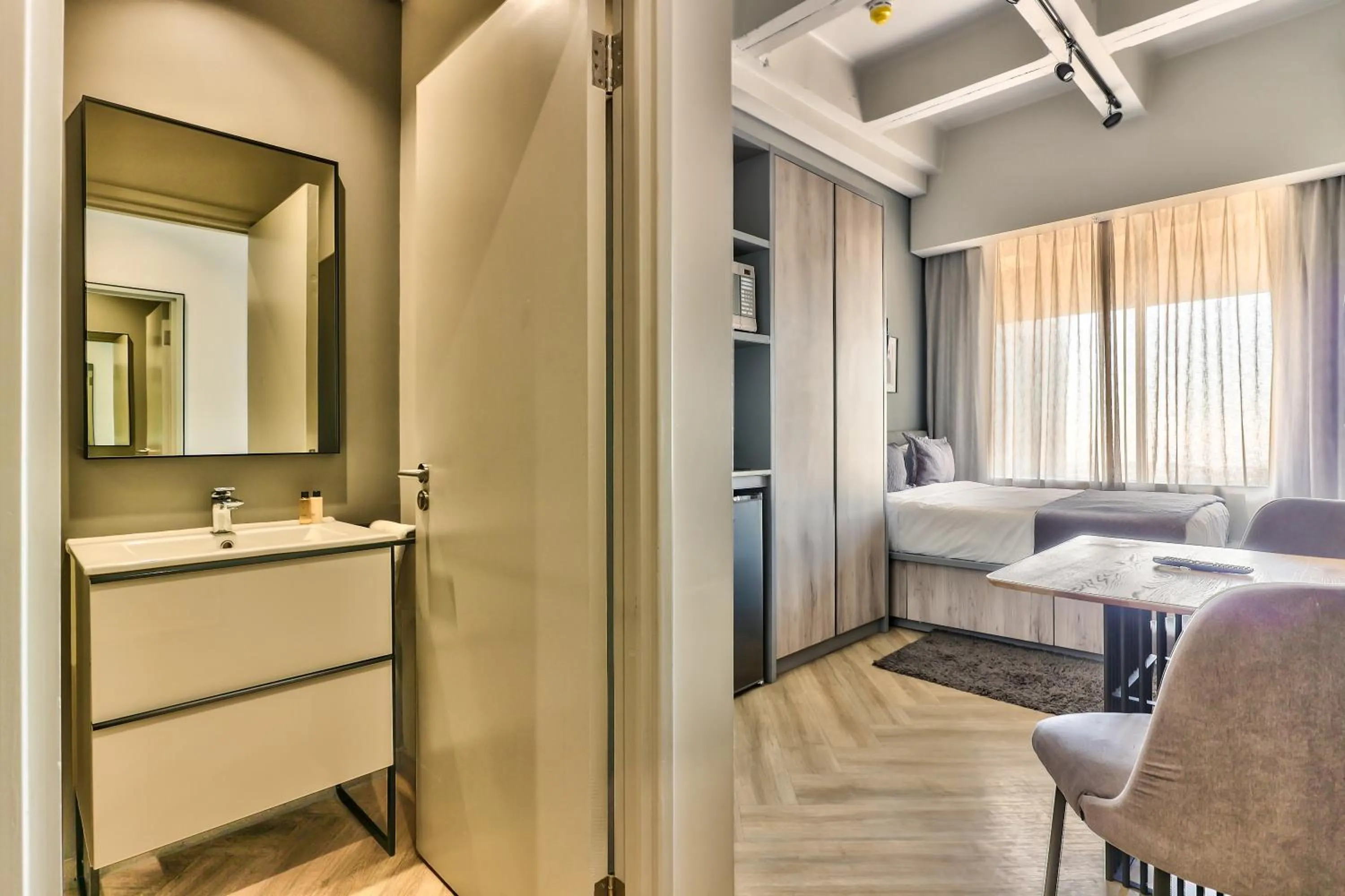 Bed in WINK Aparthotel One Thibault