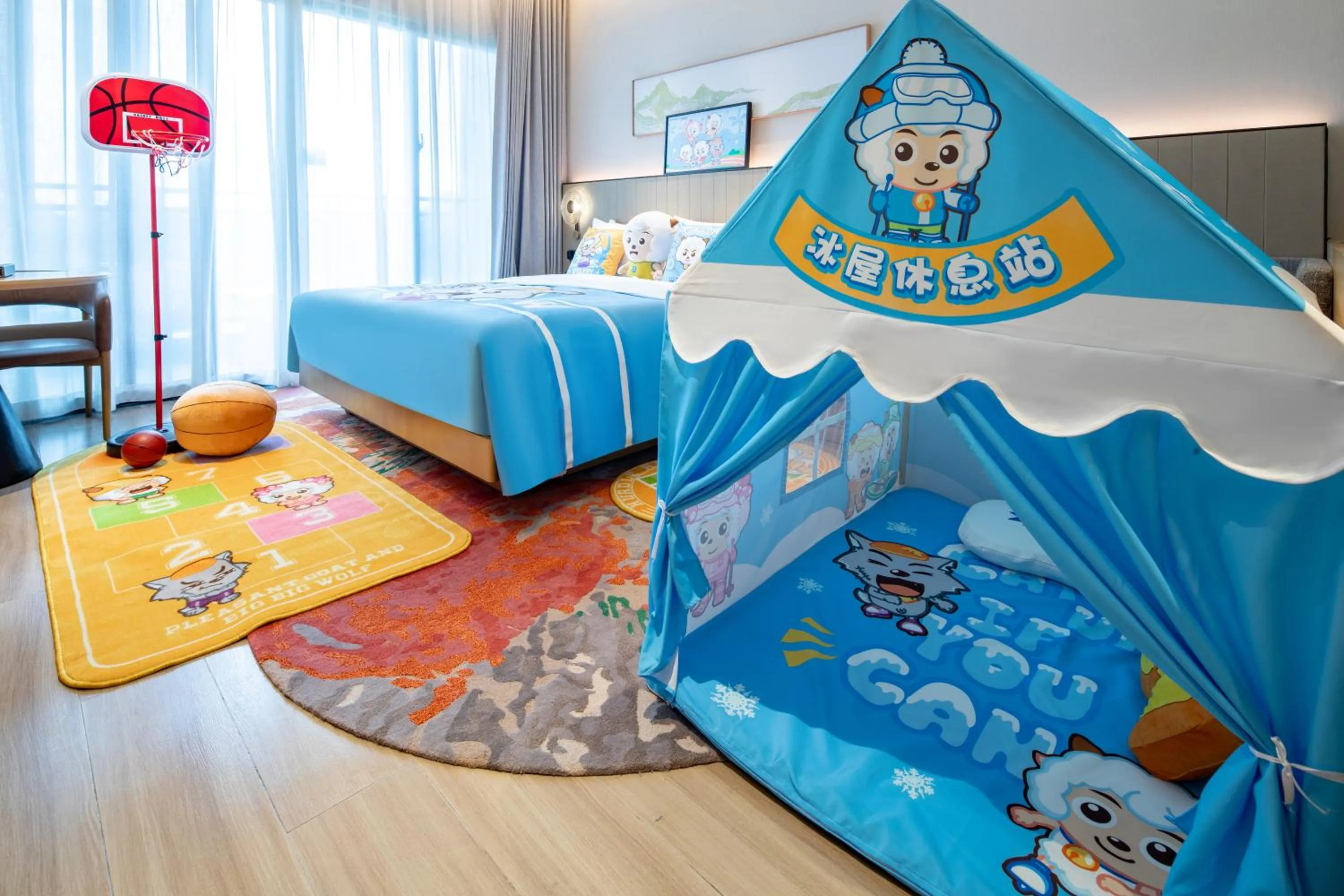 Photo of the whole room, Bed in Holiday Inn Resort Guiyang Qingyan by IHG