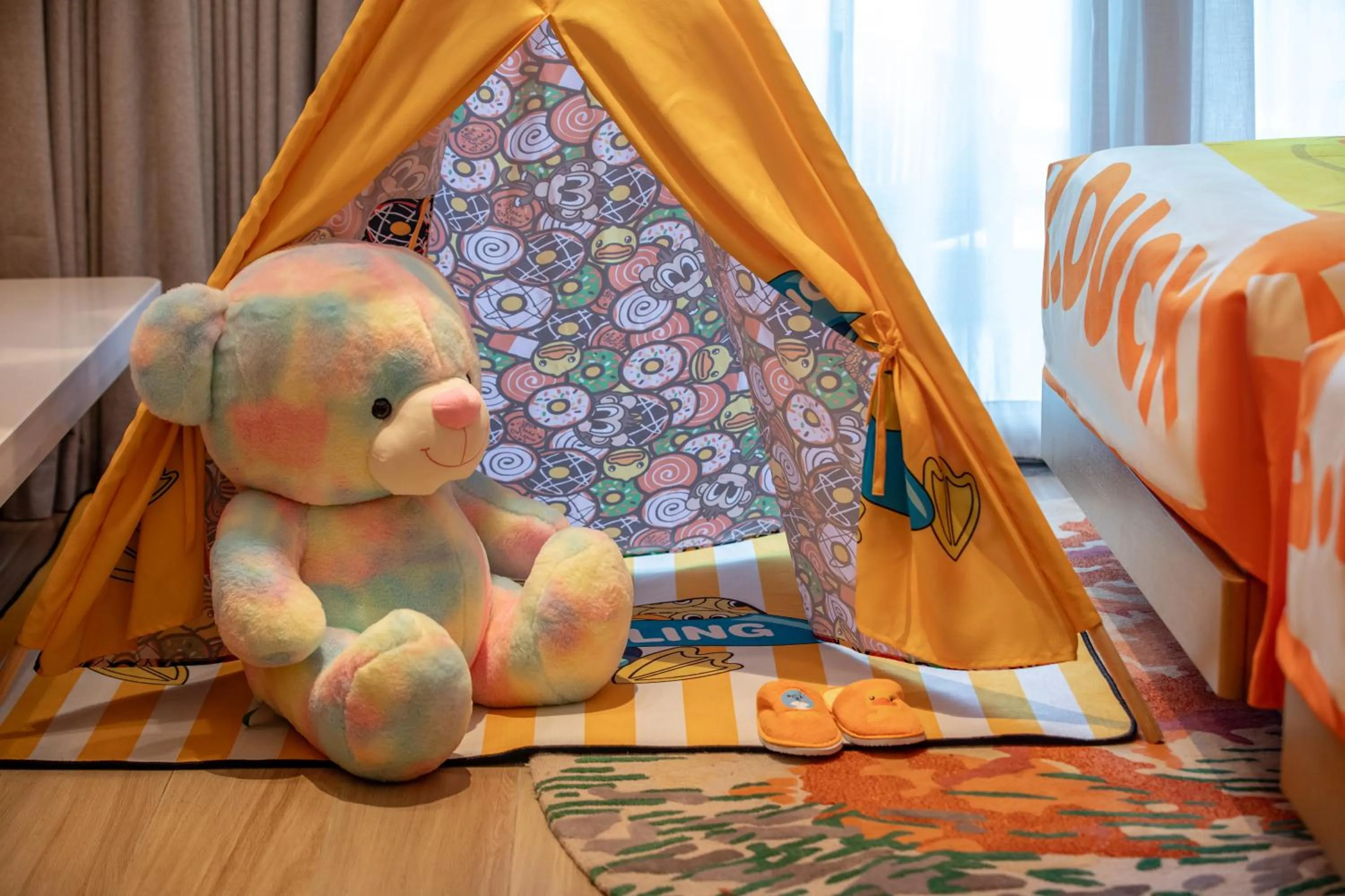 Photo of the whole room, Bed in Holiday Inn Resort Guiyang Qingyan by IHG