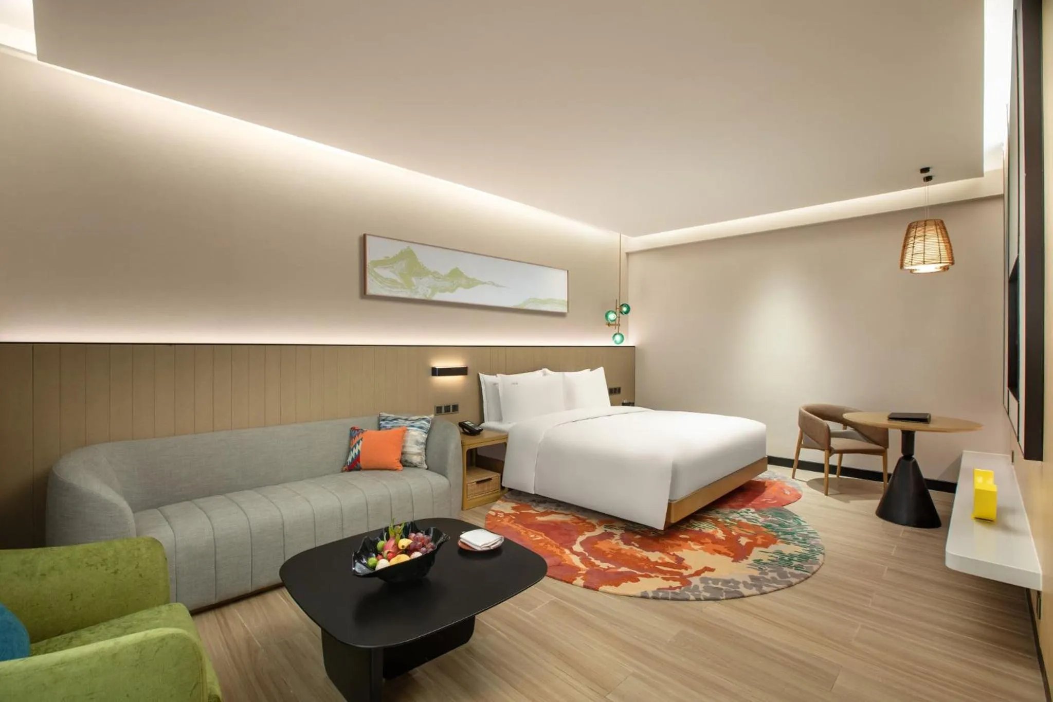 Photo of the whole room, Bed in Holiday Inn Resort Guiyang Qingyan by IHG