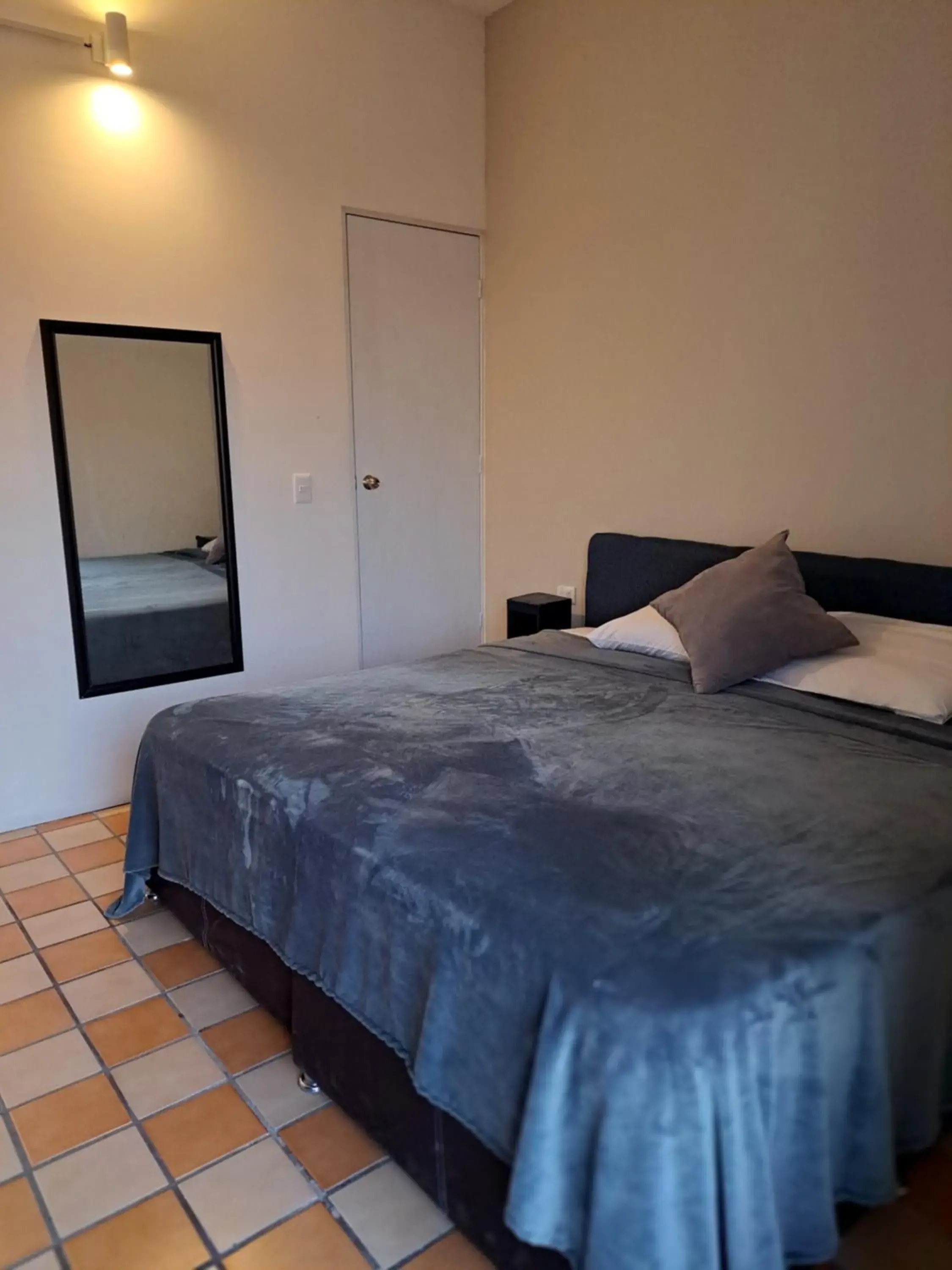 Deluxe Double Room with Balcony - single occupancy in Hotel Tao Deluxe Double Room with Balcony - single occupancy in Hotel Tao