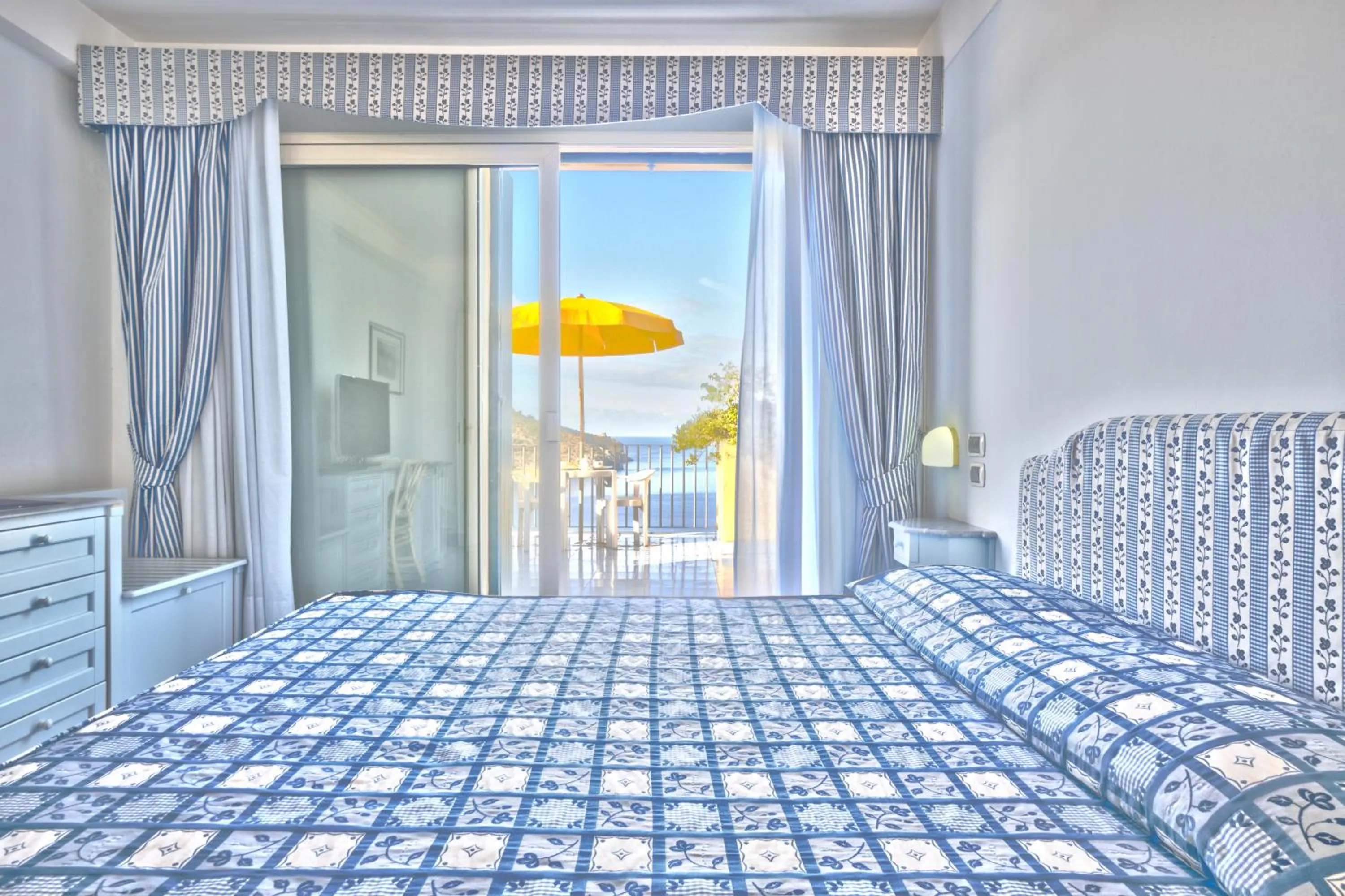 Bed in Hotel Santa Caterina