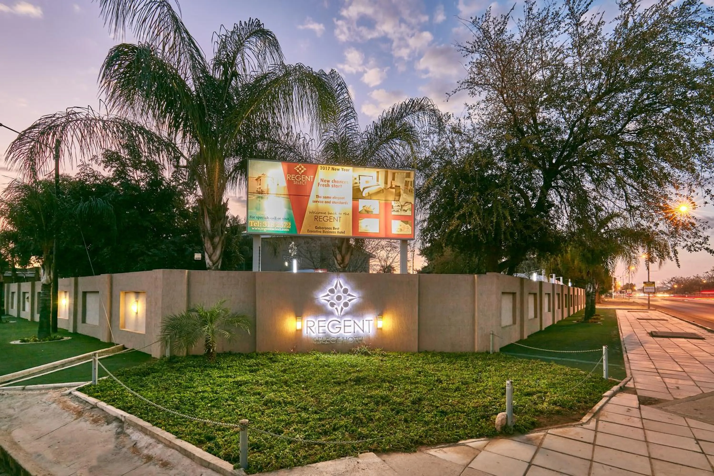 Regent Select Hotel