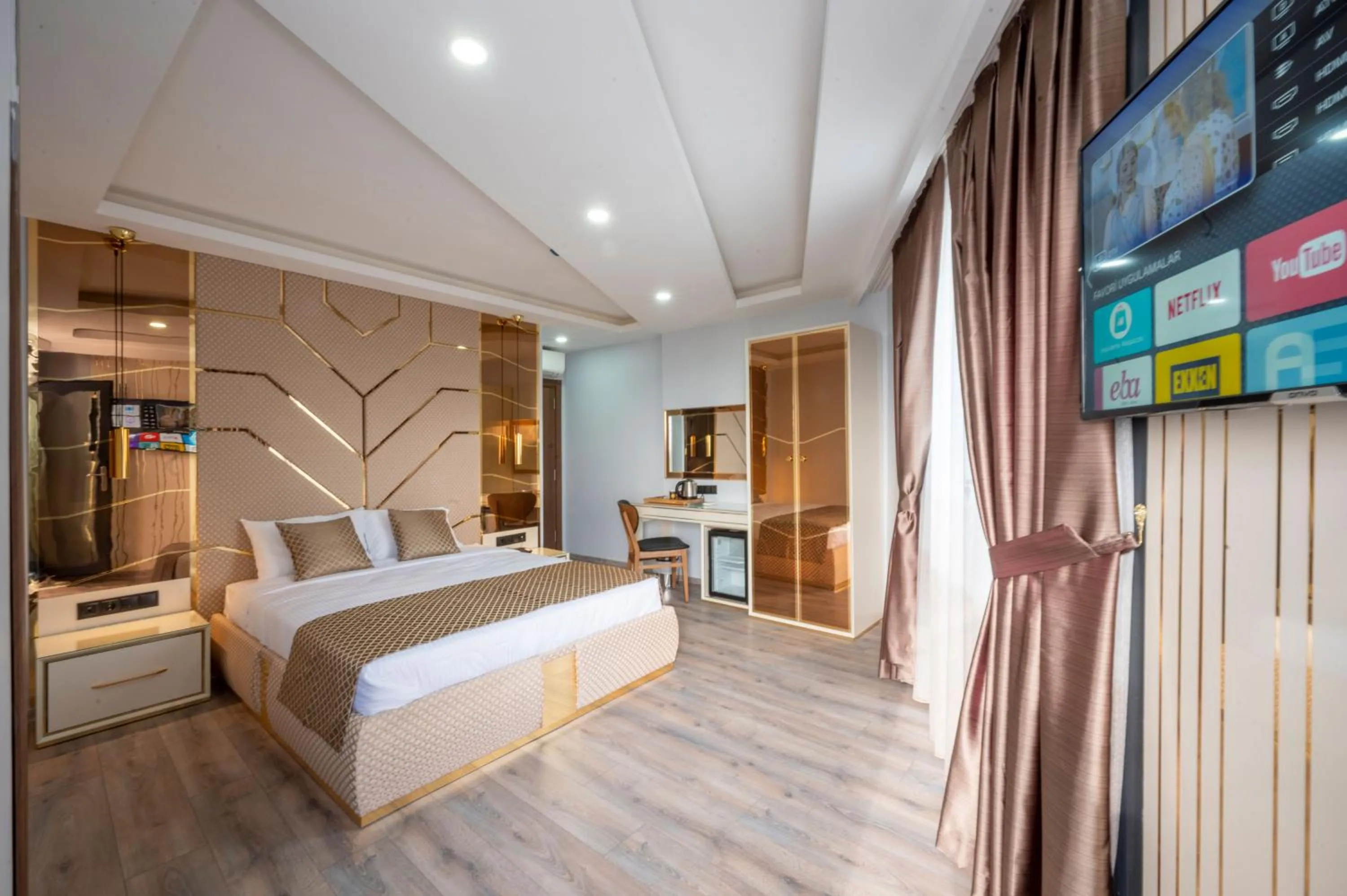 Photo of the whole room, Bed in Luxury Airport Hotel By Zazzoni-İstanbul Airport