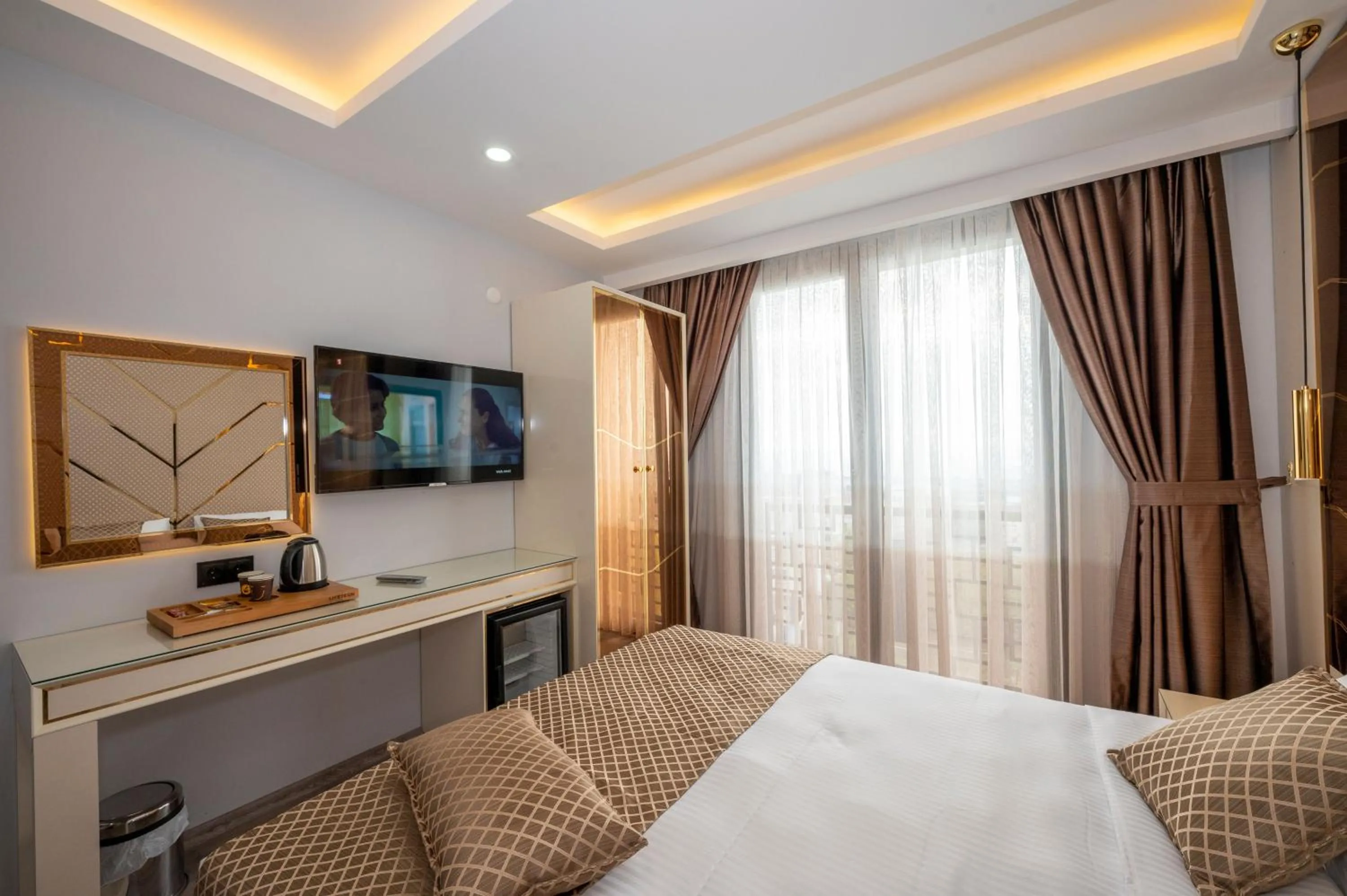 Bedroom, Bed in Luxury Airport Hotel By Zazzoni-İstanbul Airport
