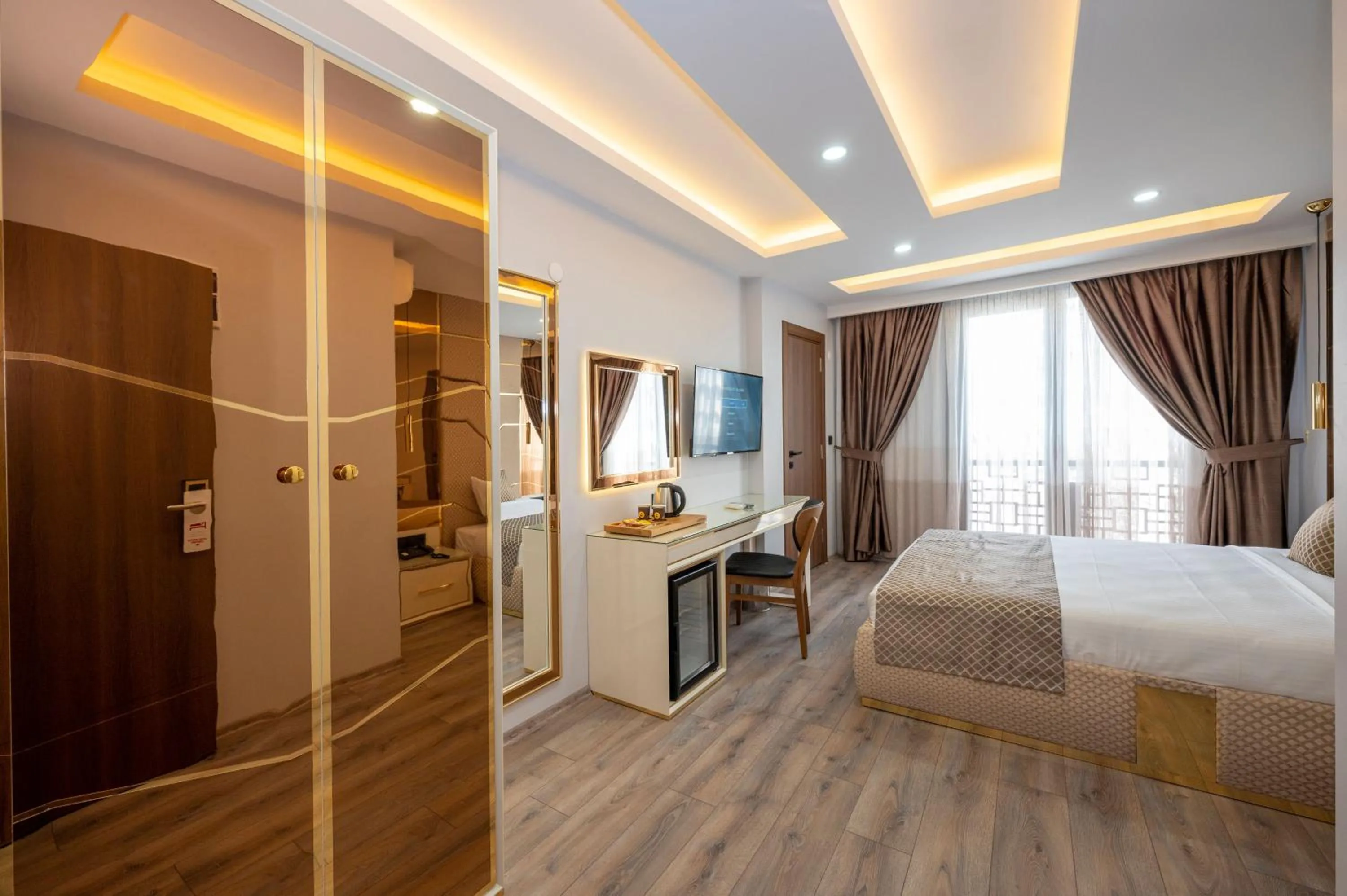 Photo of the whole room, Bed in Luxury Airport Hotel By Zazzoni-İstanbul Airport