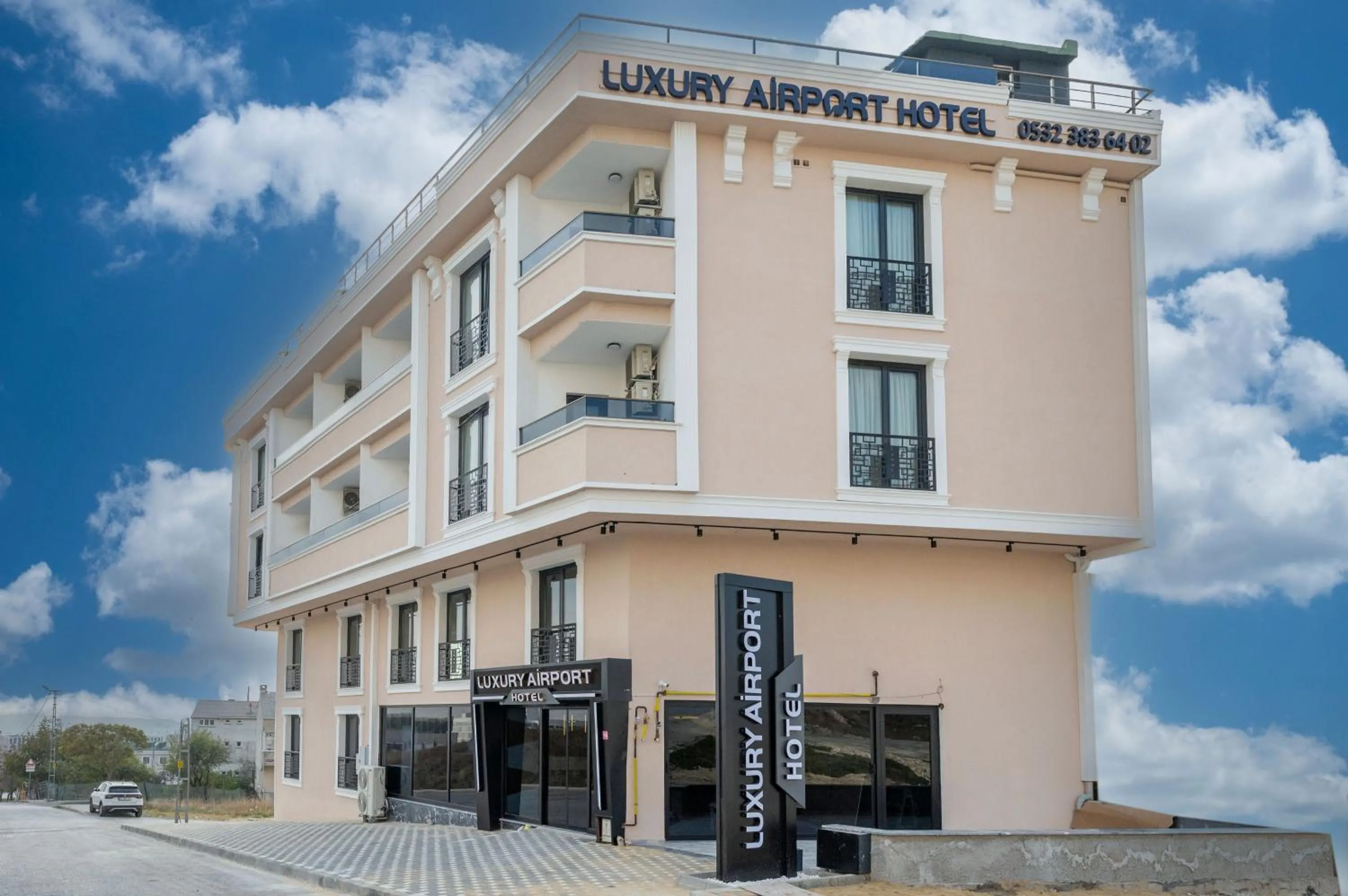 Property building in Luxury Airport Hotel By Zazzoni-İstanbul Airport
