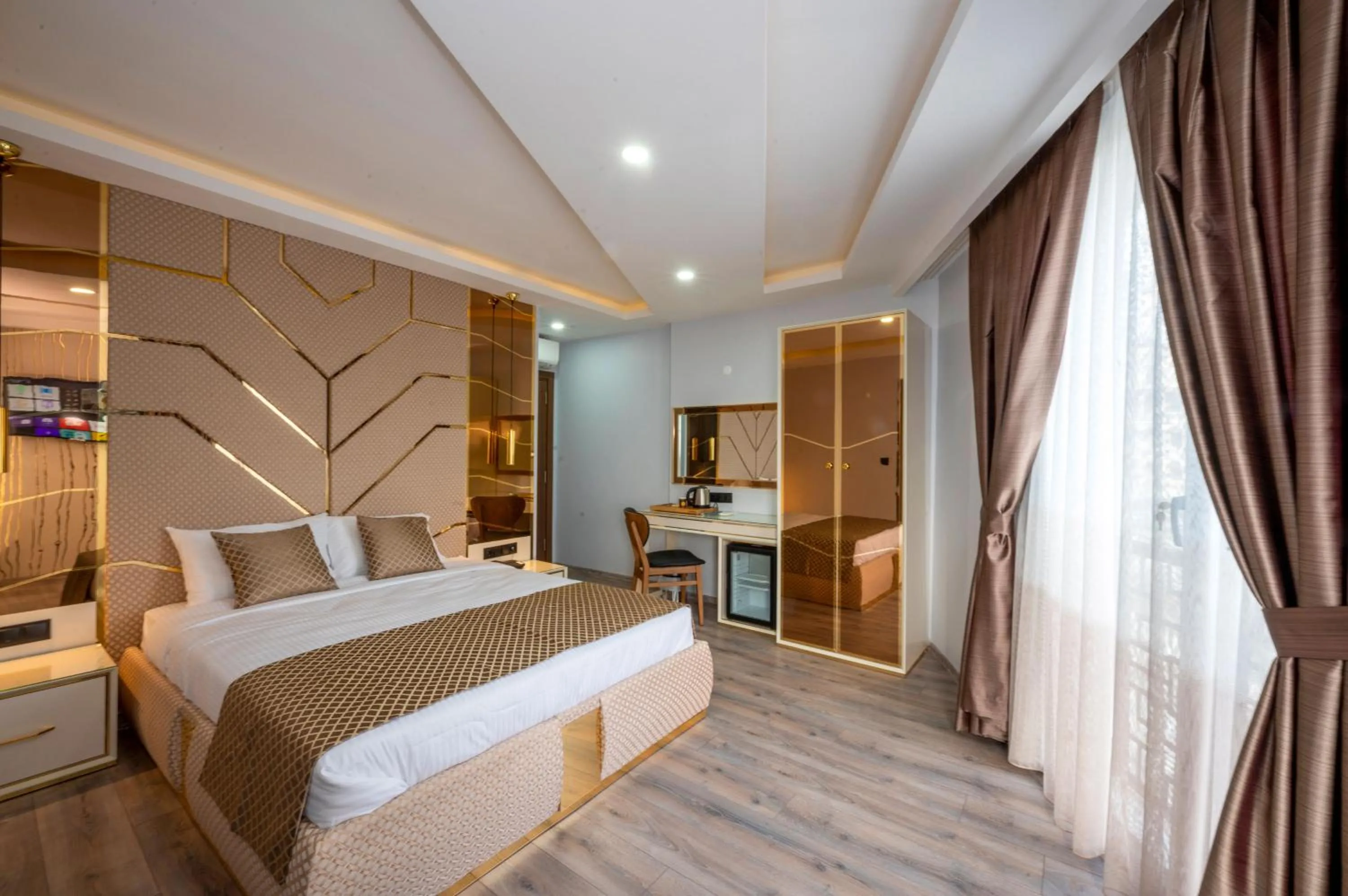 Photo of the whole room, Bed in Luxury Airport Hotel By Zazzoni-İstanbul Airport