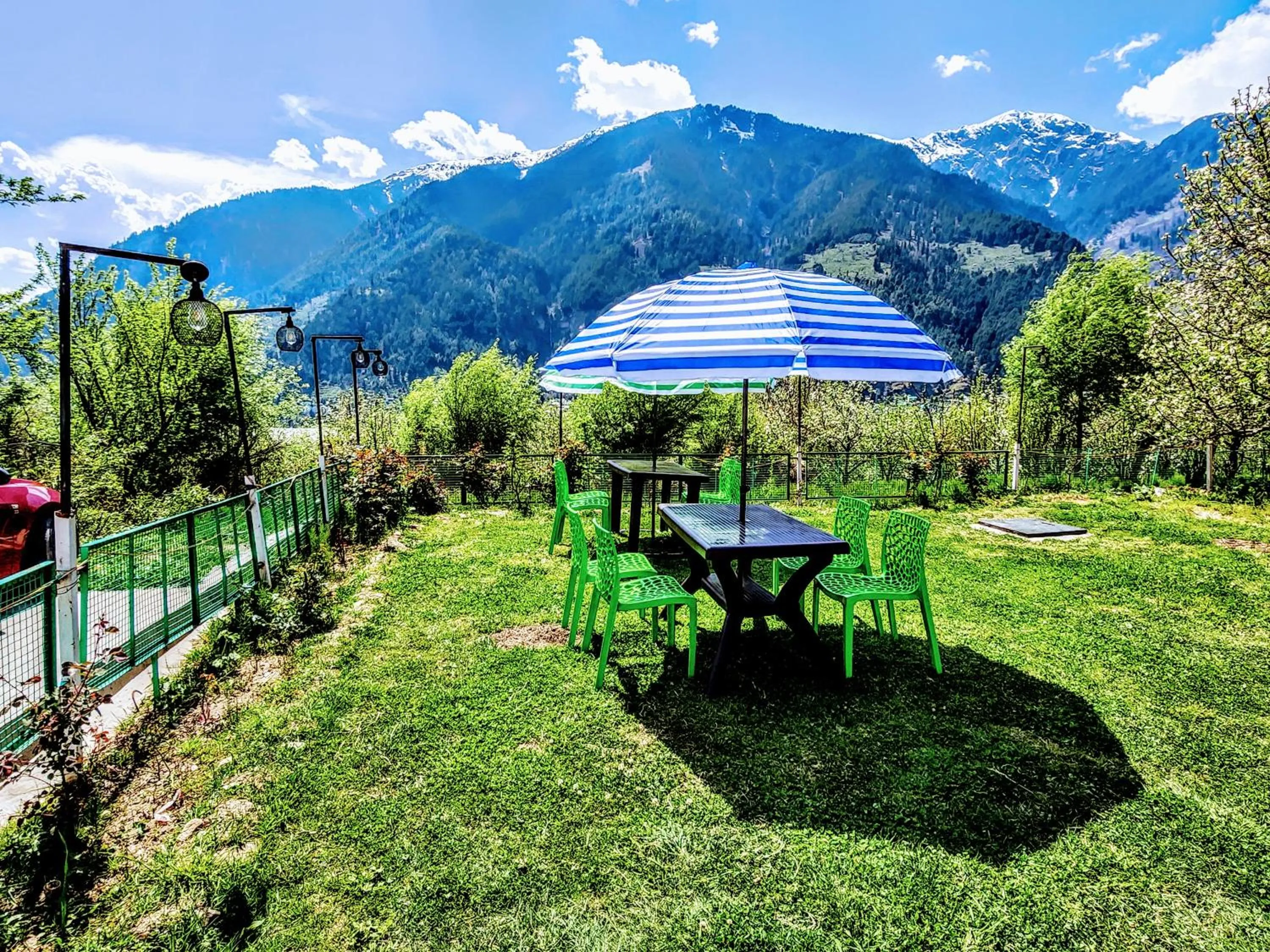 Garden in Luxury Planet Resort Manali