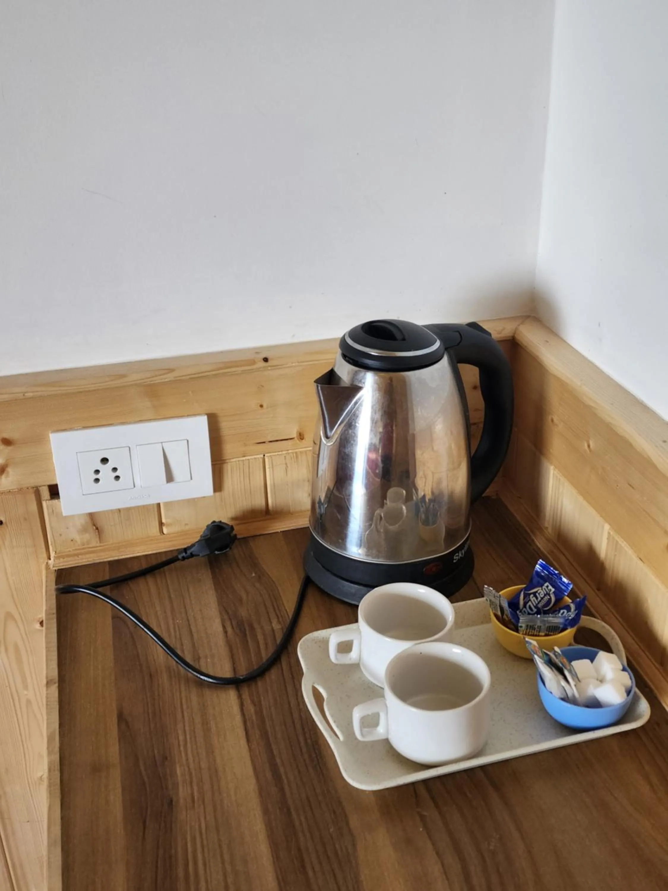 Coffee/tea facilities in Luxury Planet Resort Manali