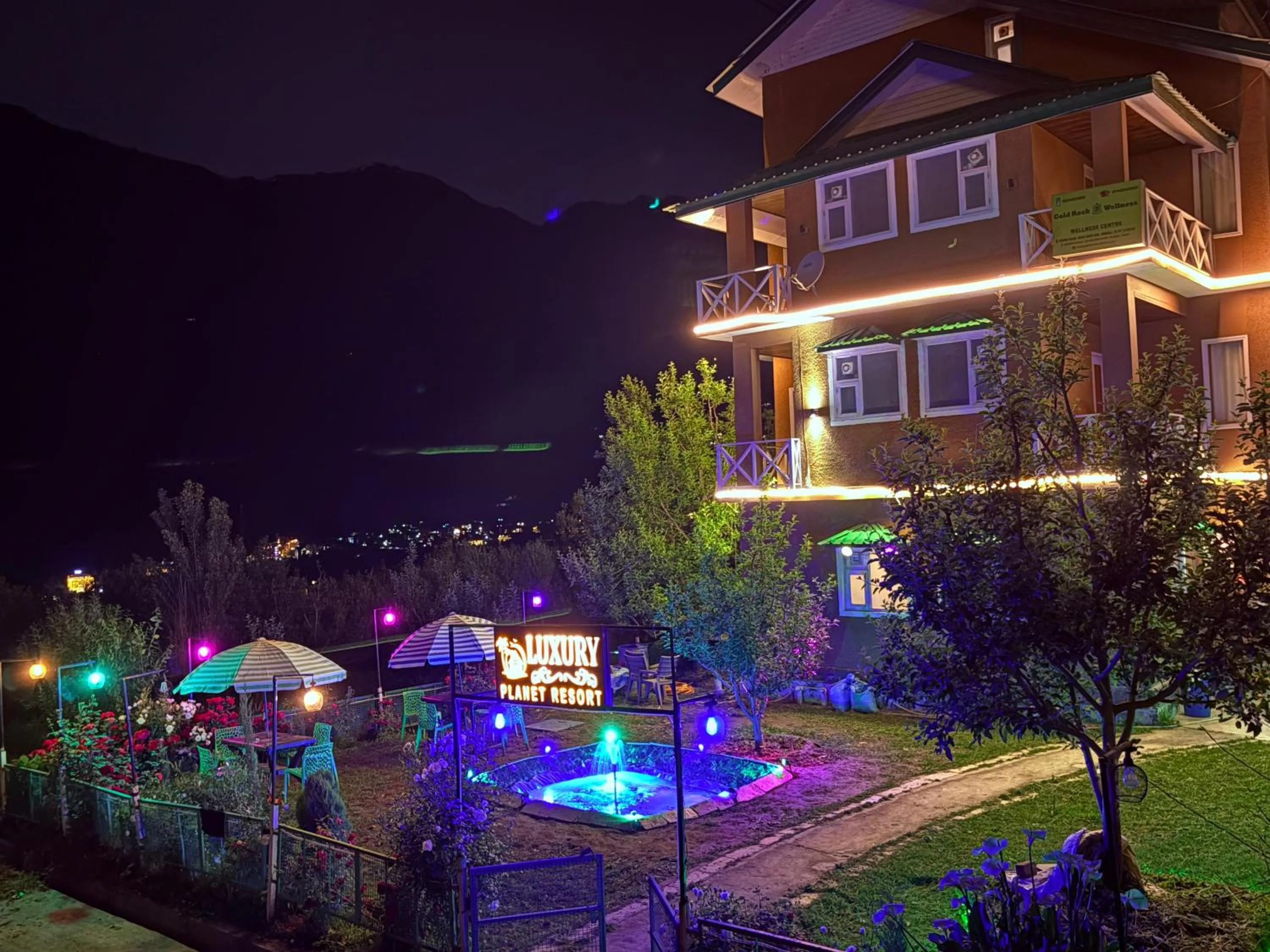 Property building in Luxury Planet Resort Manali