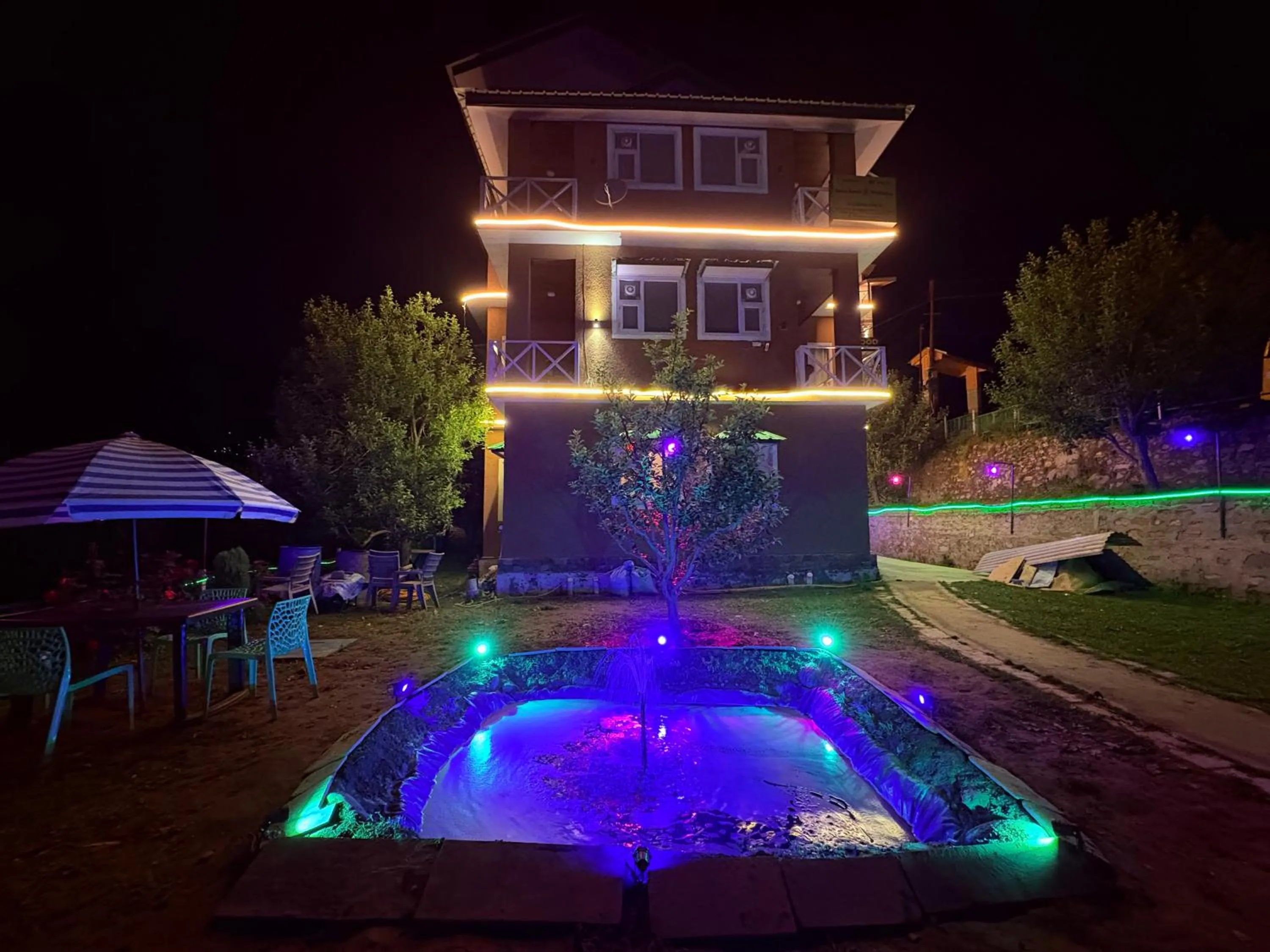 Property building in Luxury Planet Resort Manali