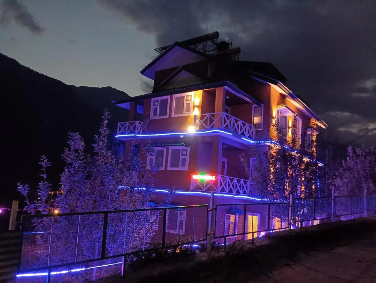 Property building in Luxury Planet Resort Manali
