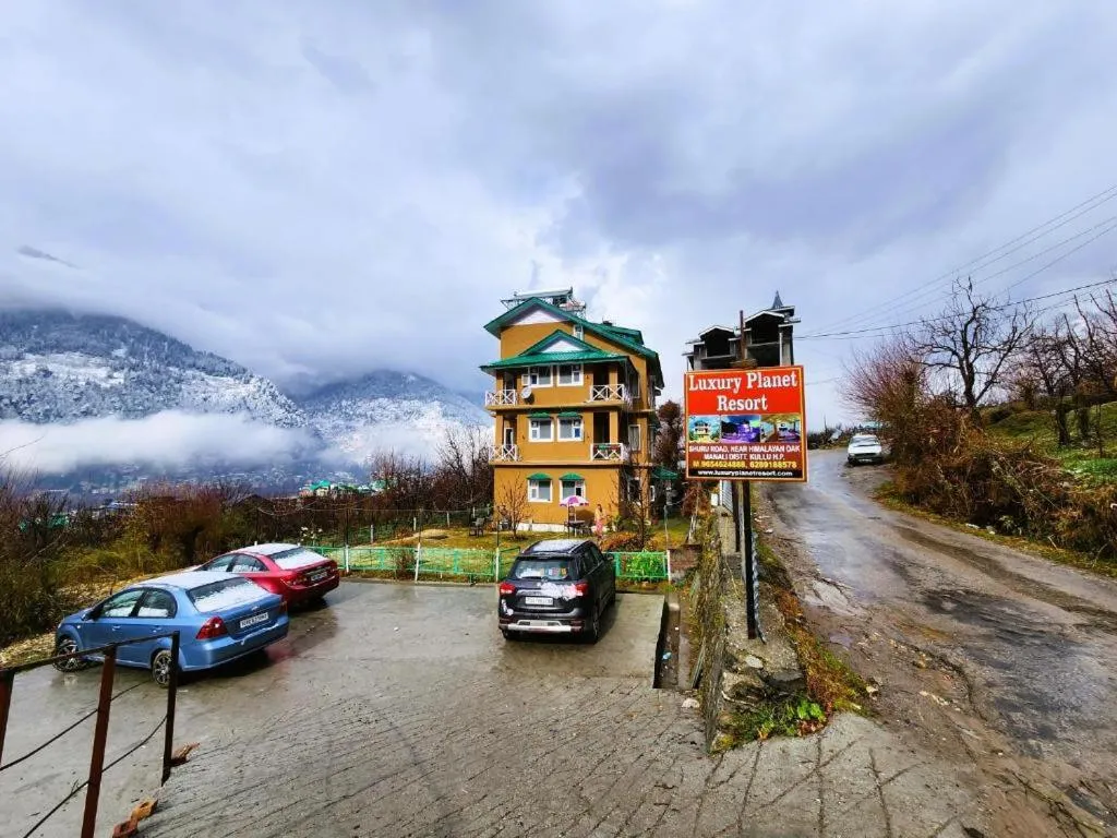 Mountain view in Luxury Planet Resort Manali