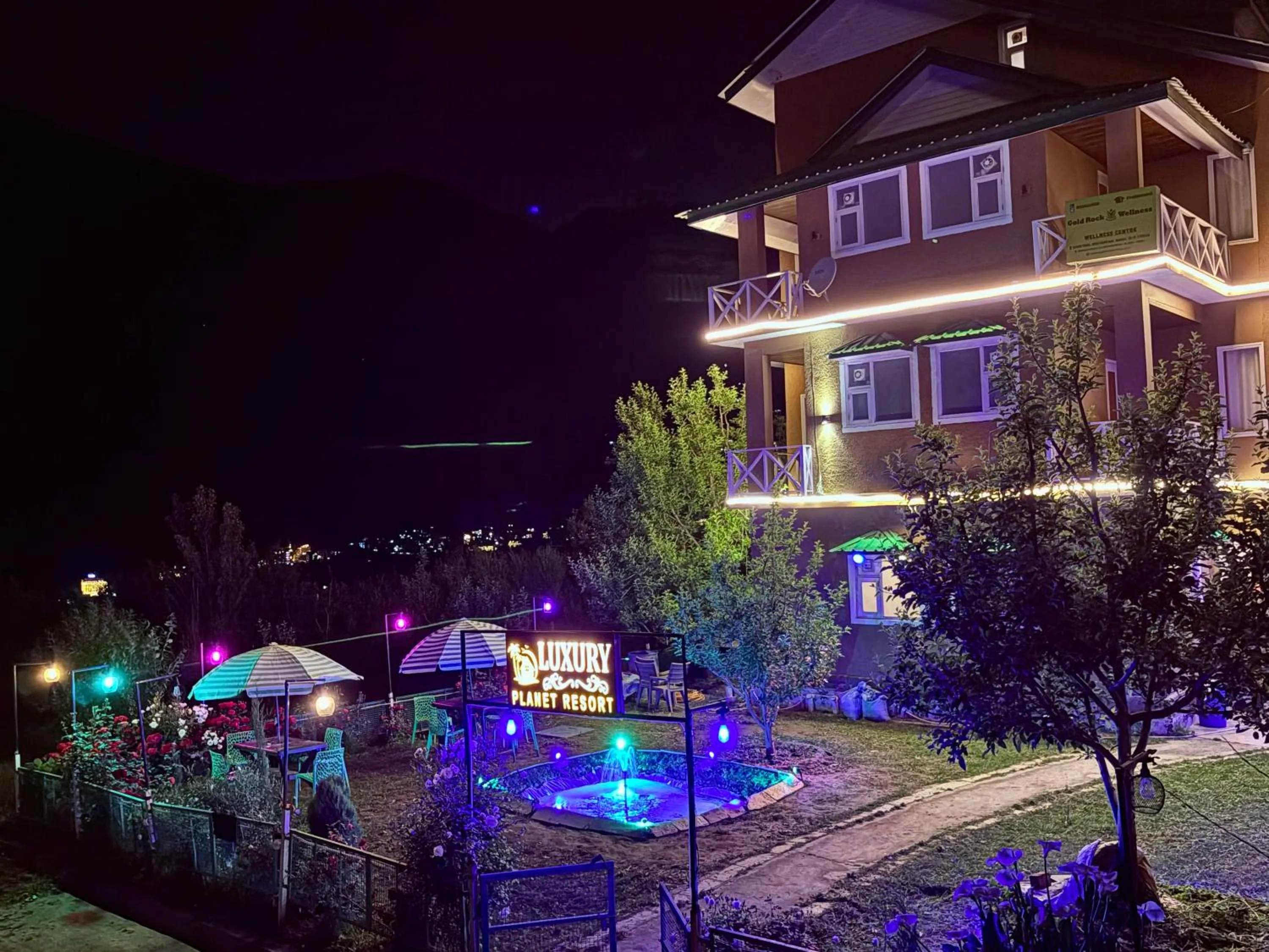 Property building in Luxury Planet Resort Manali