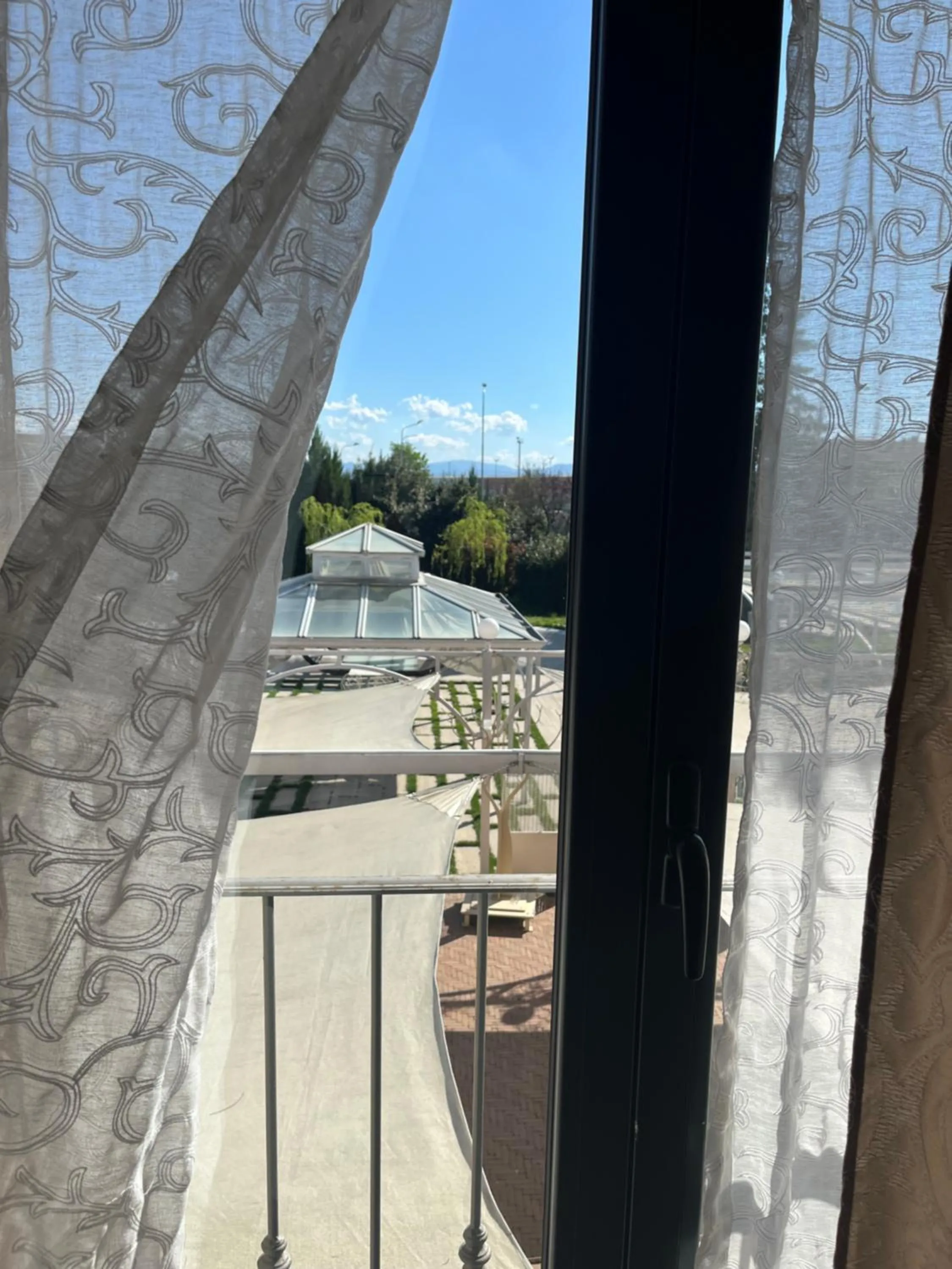 Pool view in Hotel Villa Costanza