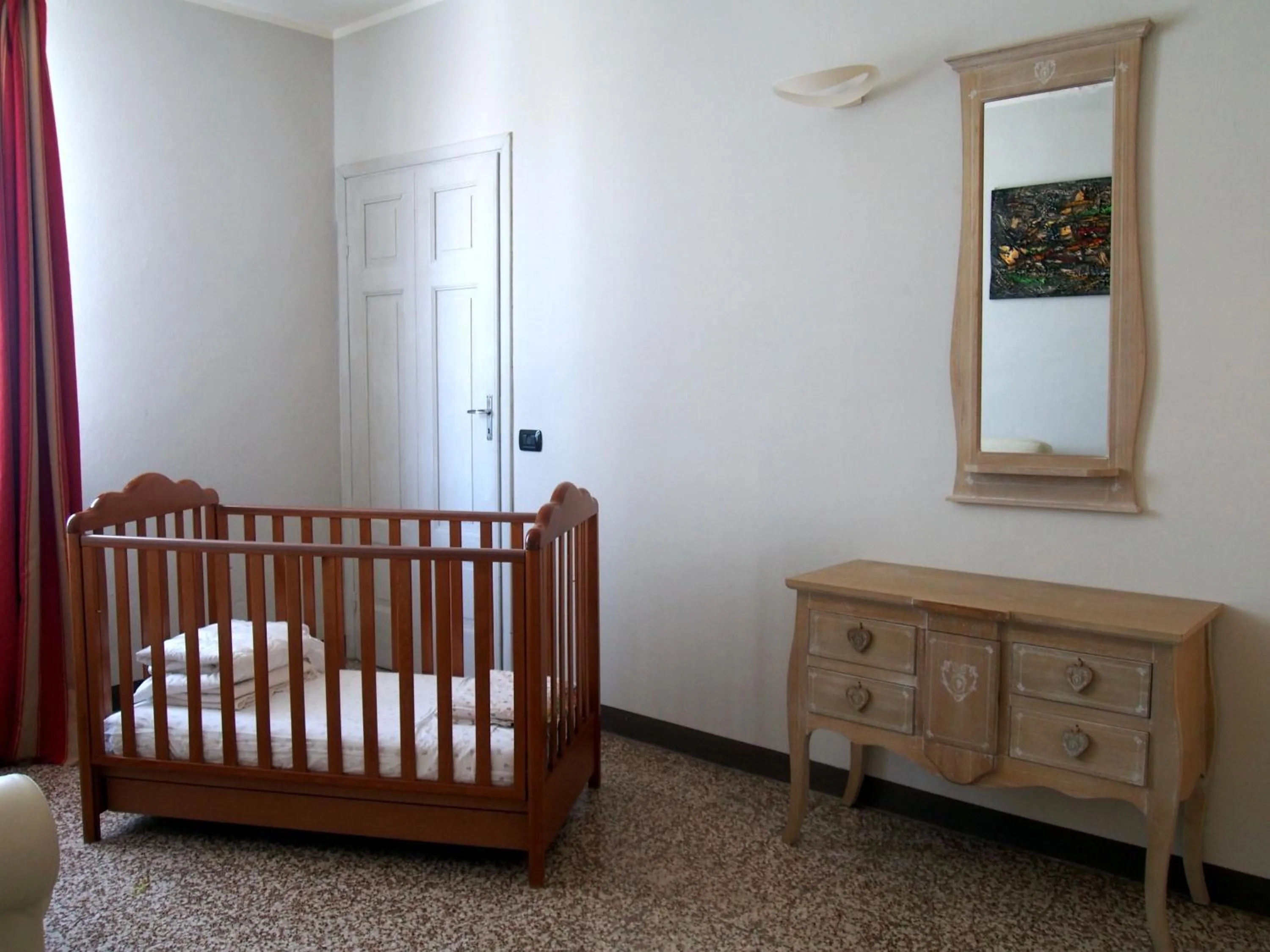 Living room, Bed in Hotel Villa Costanza