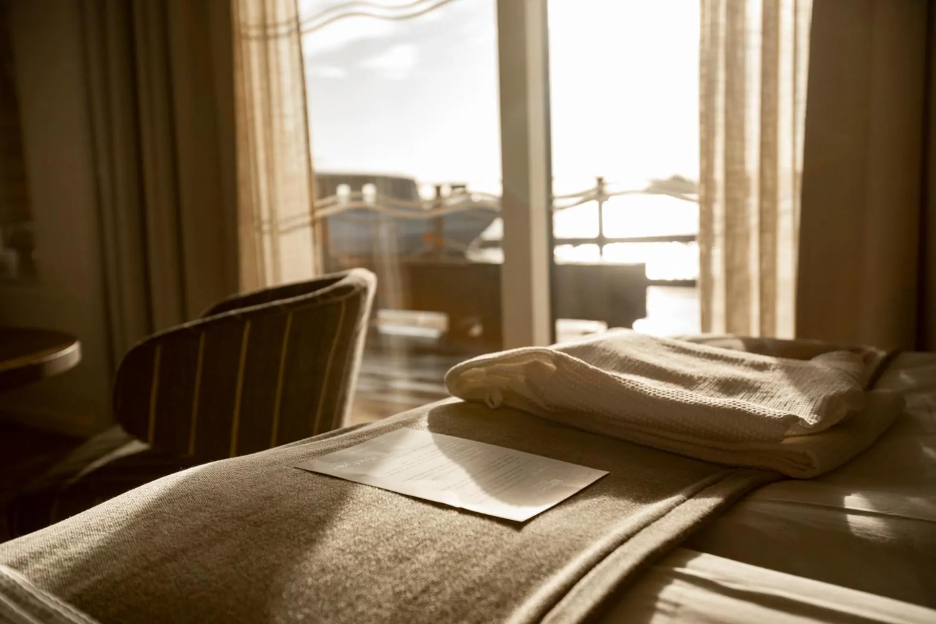 Property building, Bed in Slottsholmen Hotell och Restaurang