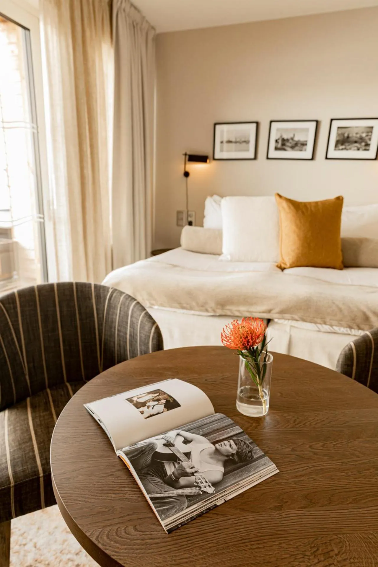 Property building, Bed in Slottsholmen Hotell och Restaurang
