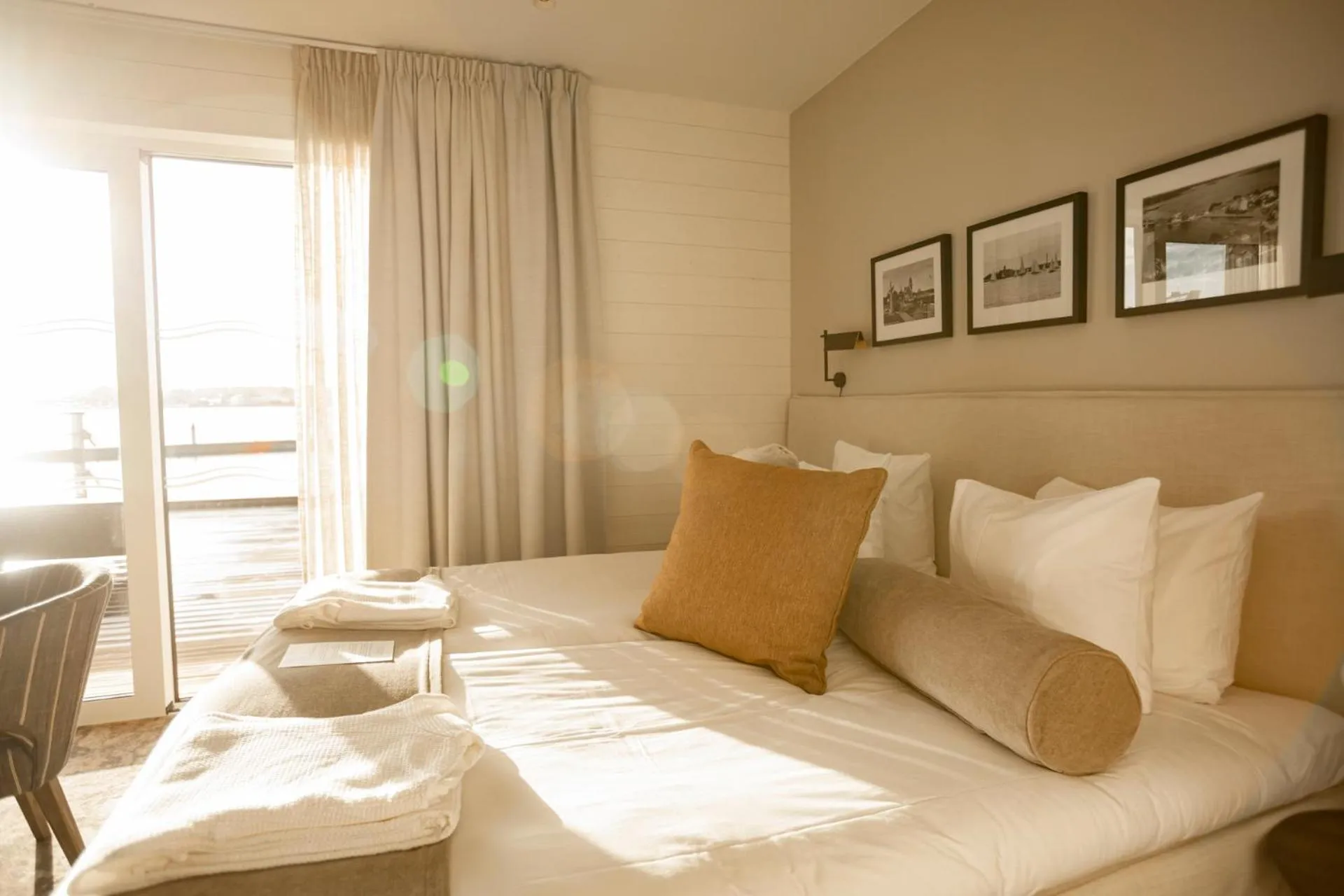 Bed in Slottsholmen Hotell och Restaurang