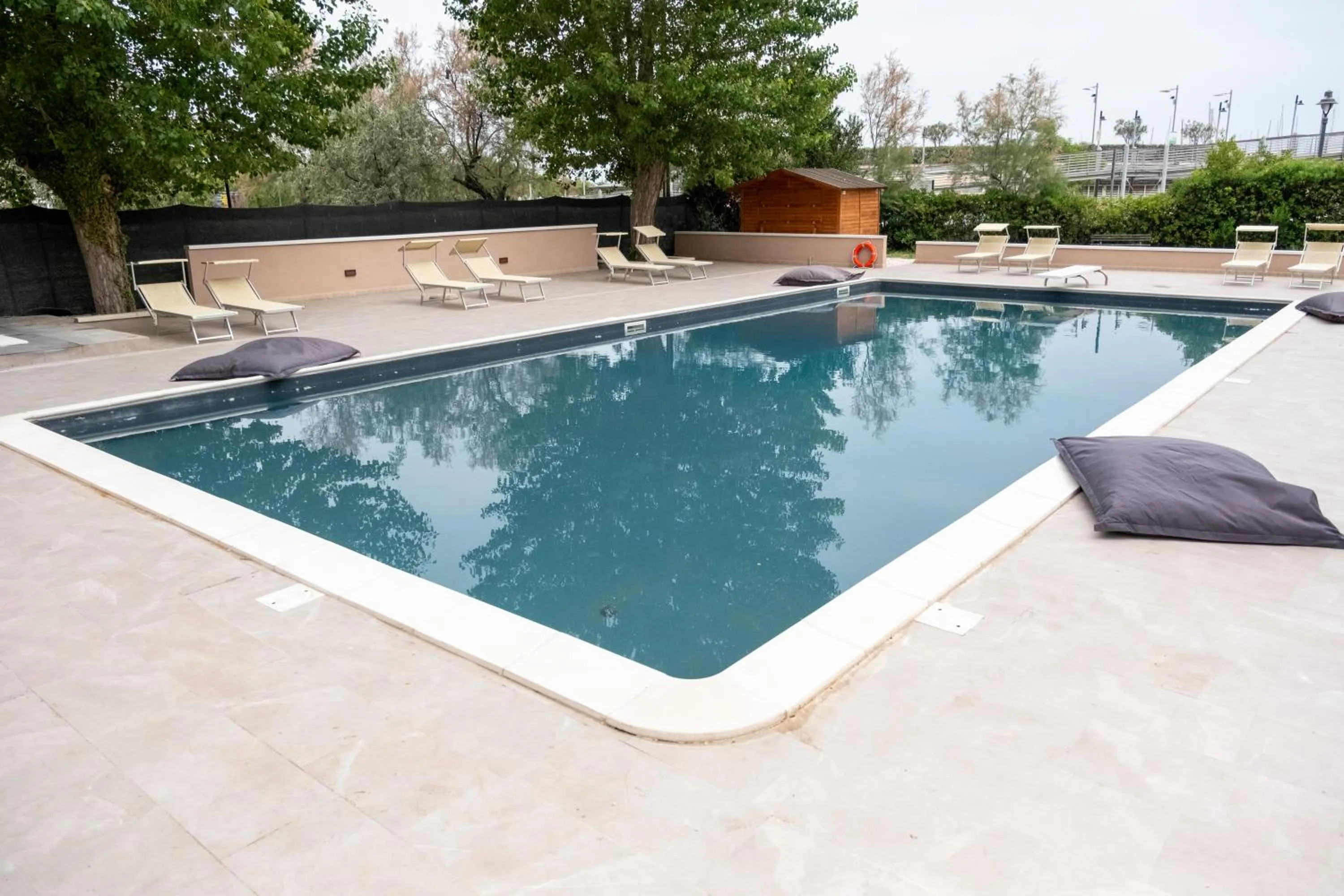 Swimming pool in Hotel St Gregory Park