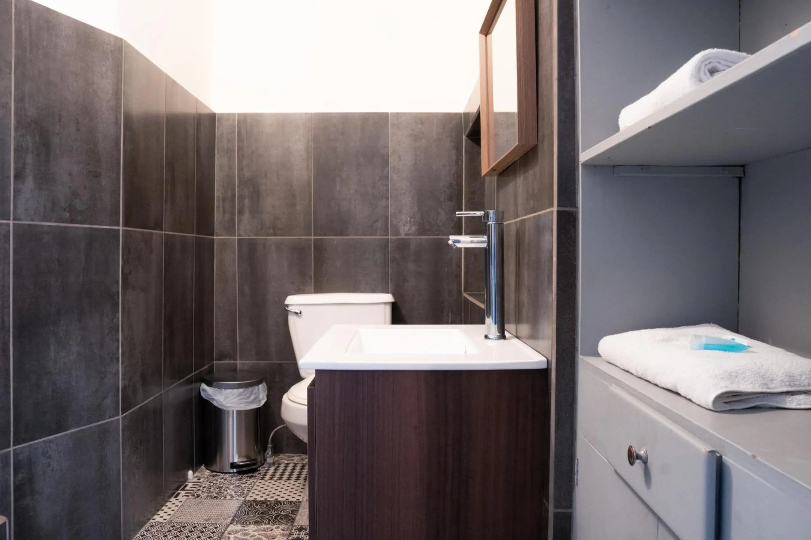 Bathroom in Otoya 1907 Hotel