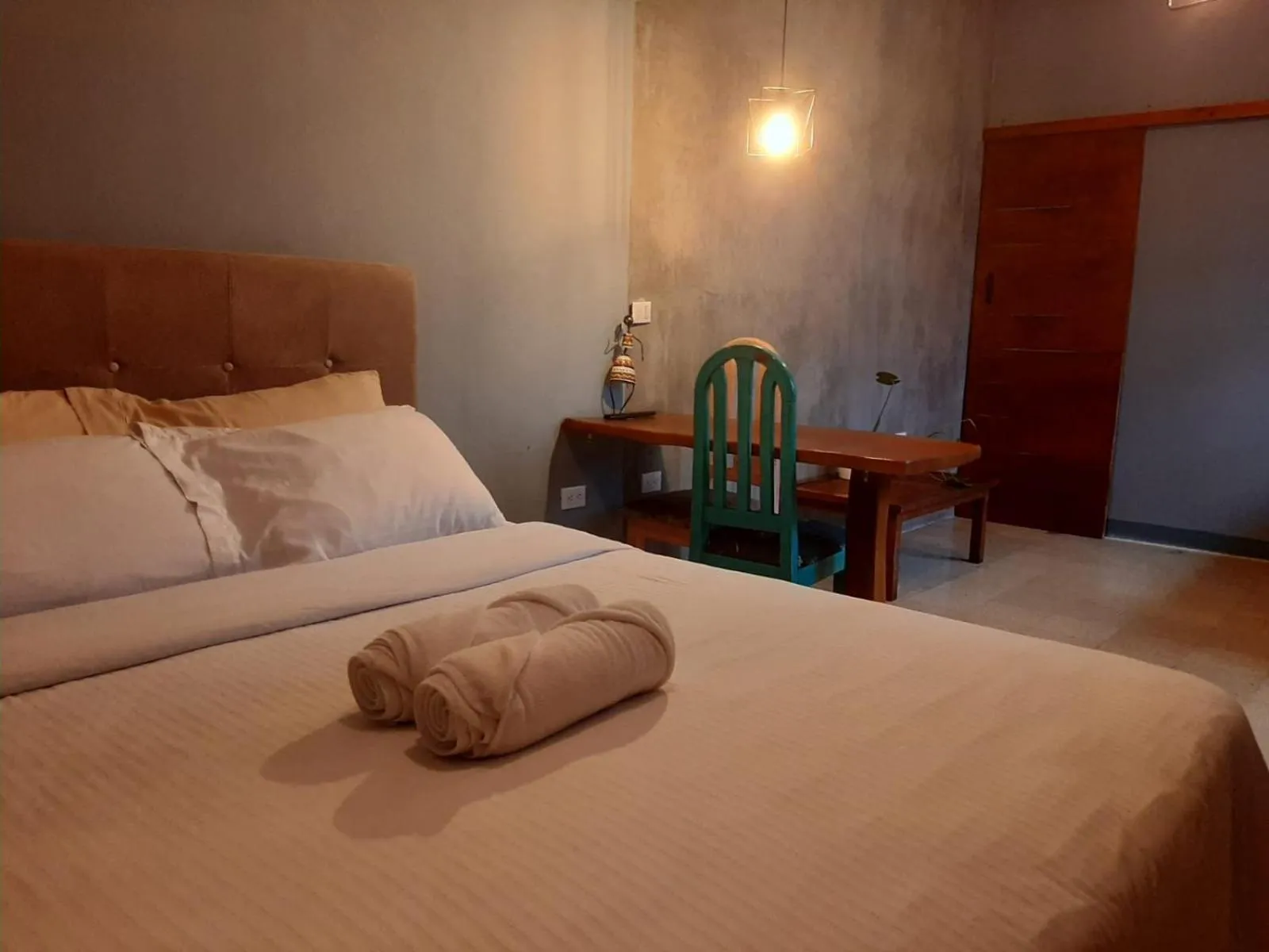 Photo of the whole room, Bed in Otoya 1907 Hotel