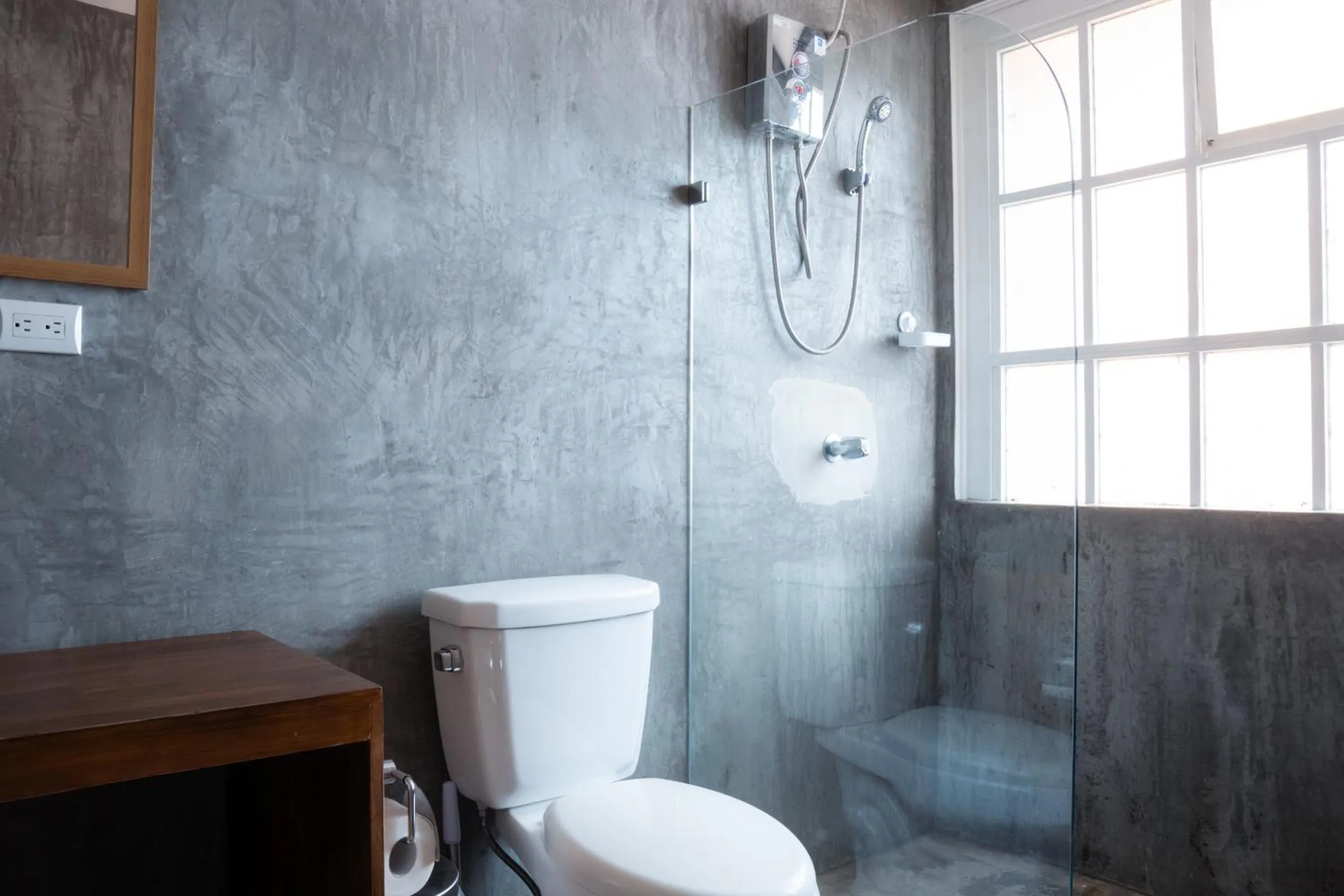 Shower in Otoya 1907 Hotel