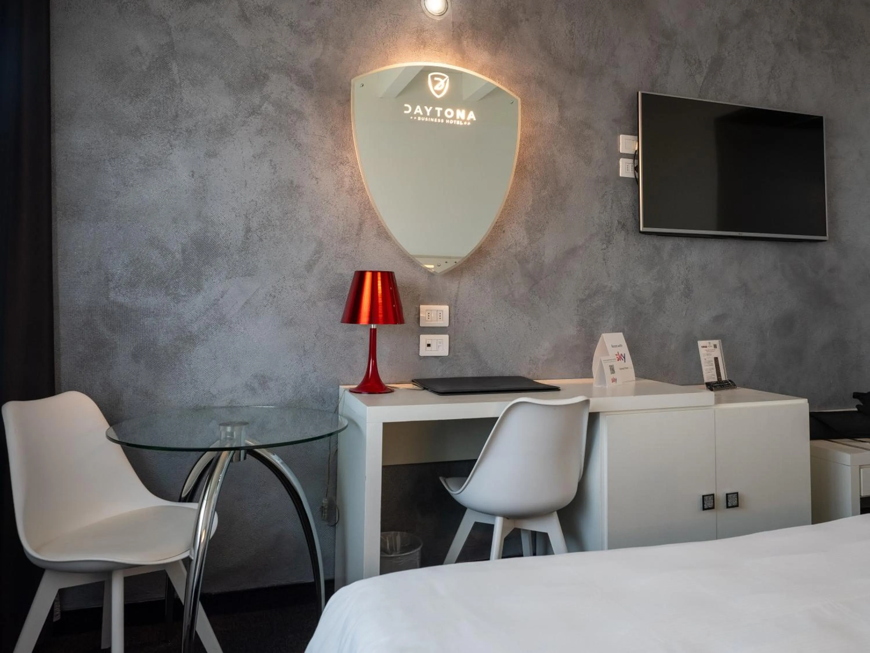 Bed in Daytona Business Hotel