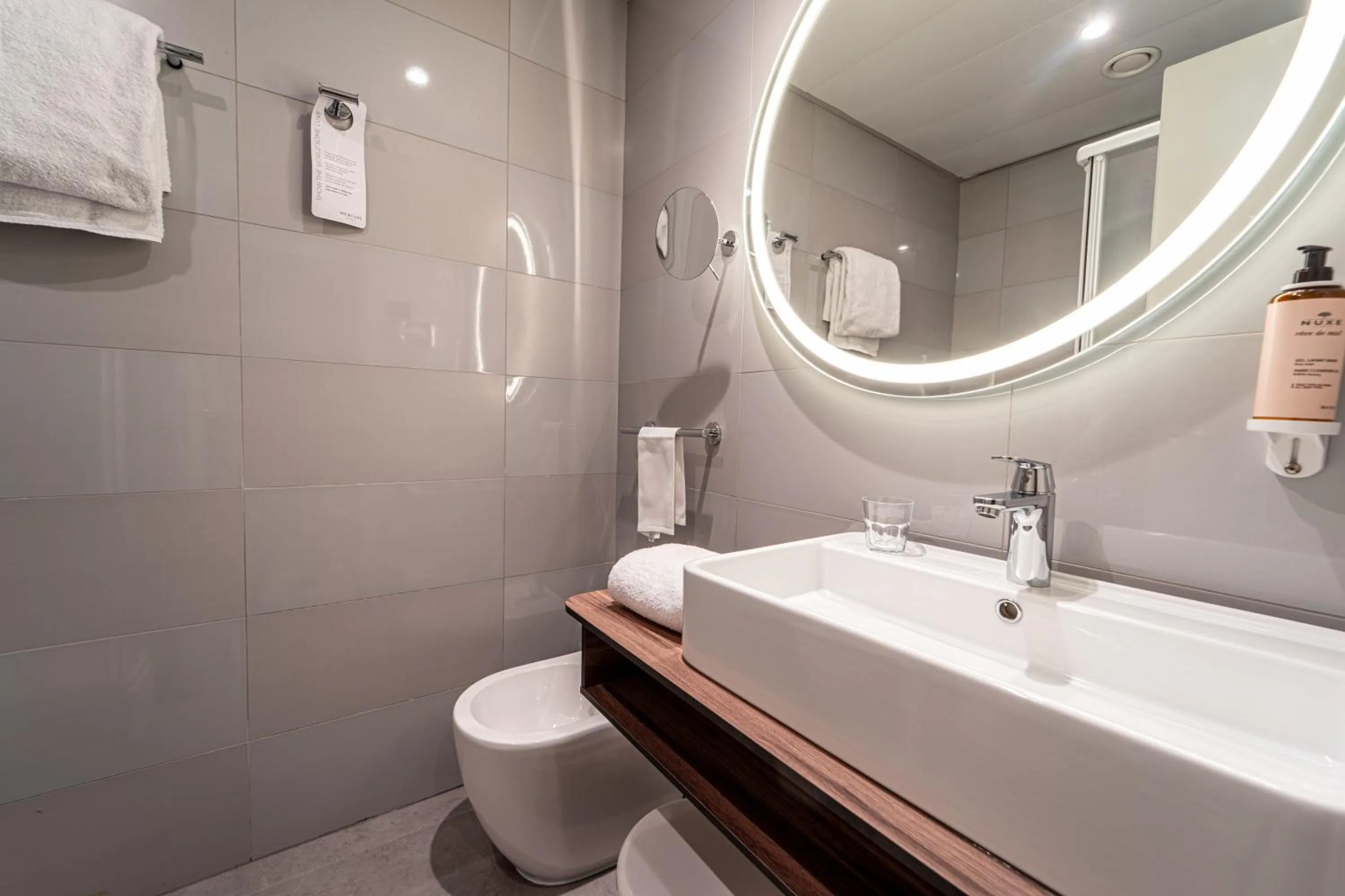 Bathroom in Mercure Bologna Centro