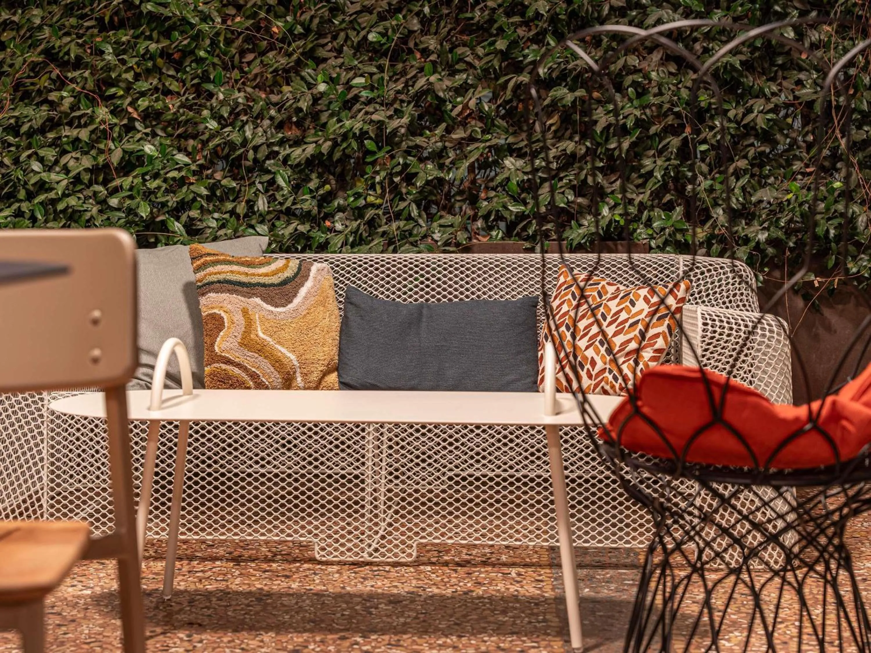 Lounge or bar in Mercure Bologna Centro