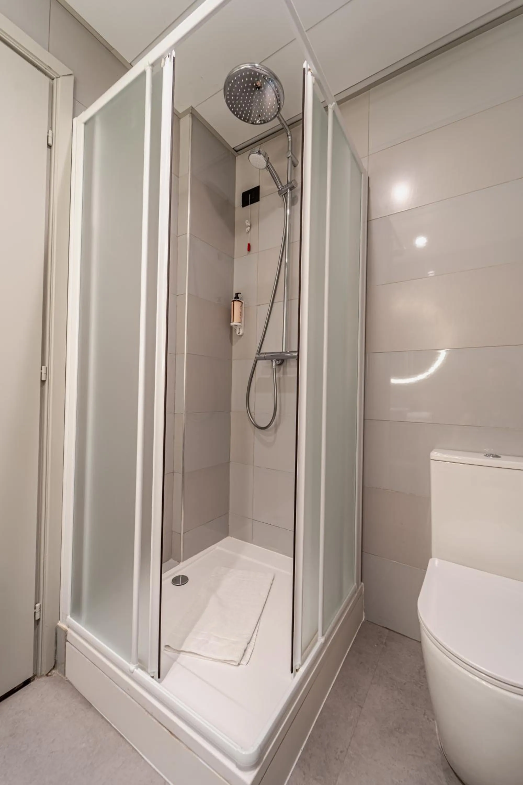 Shower in Mercure Bologna Centro