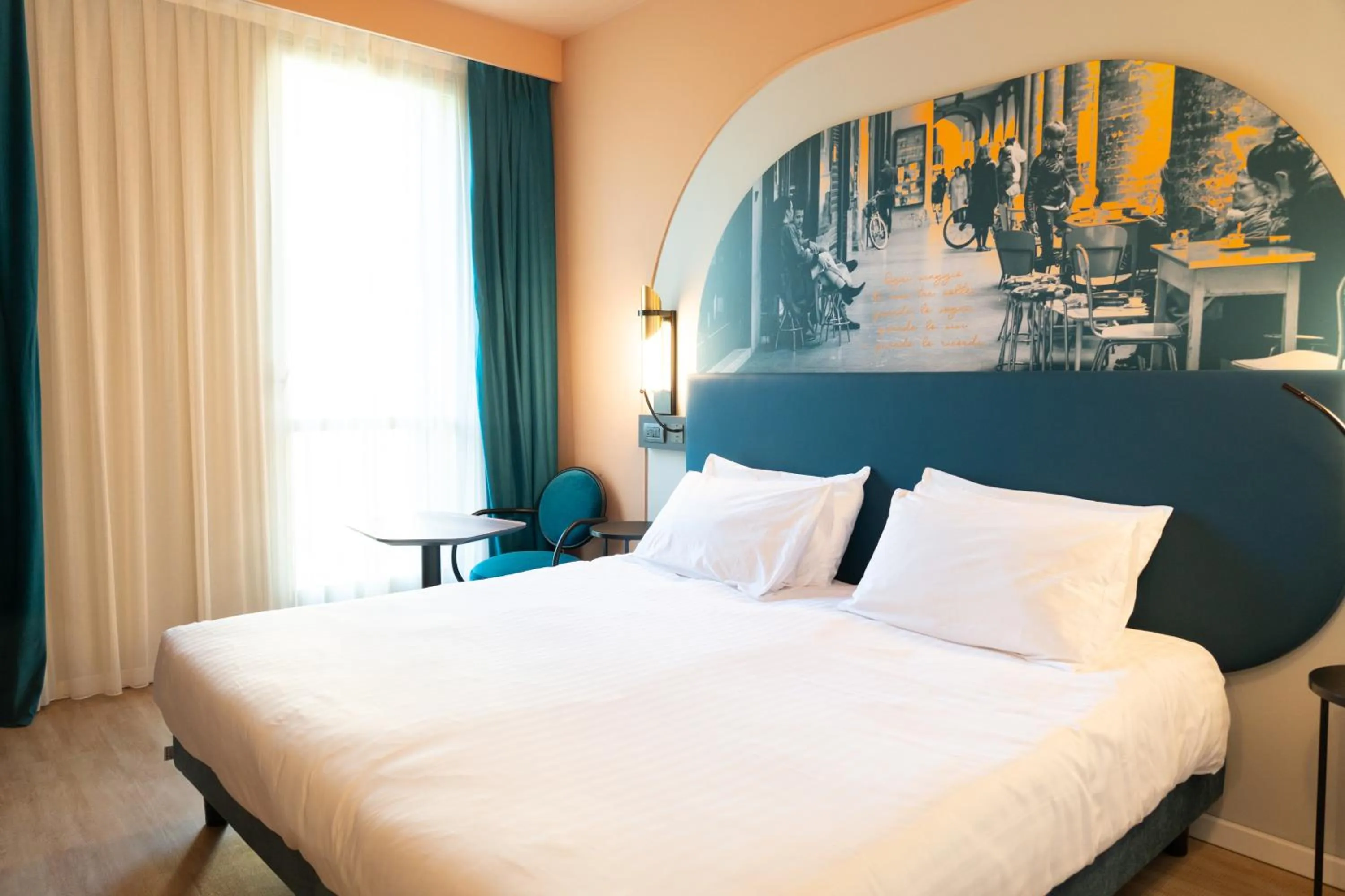 Bed in Mercure Bologna Centro