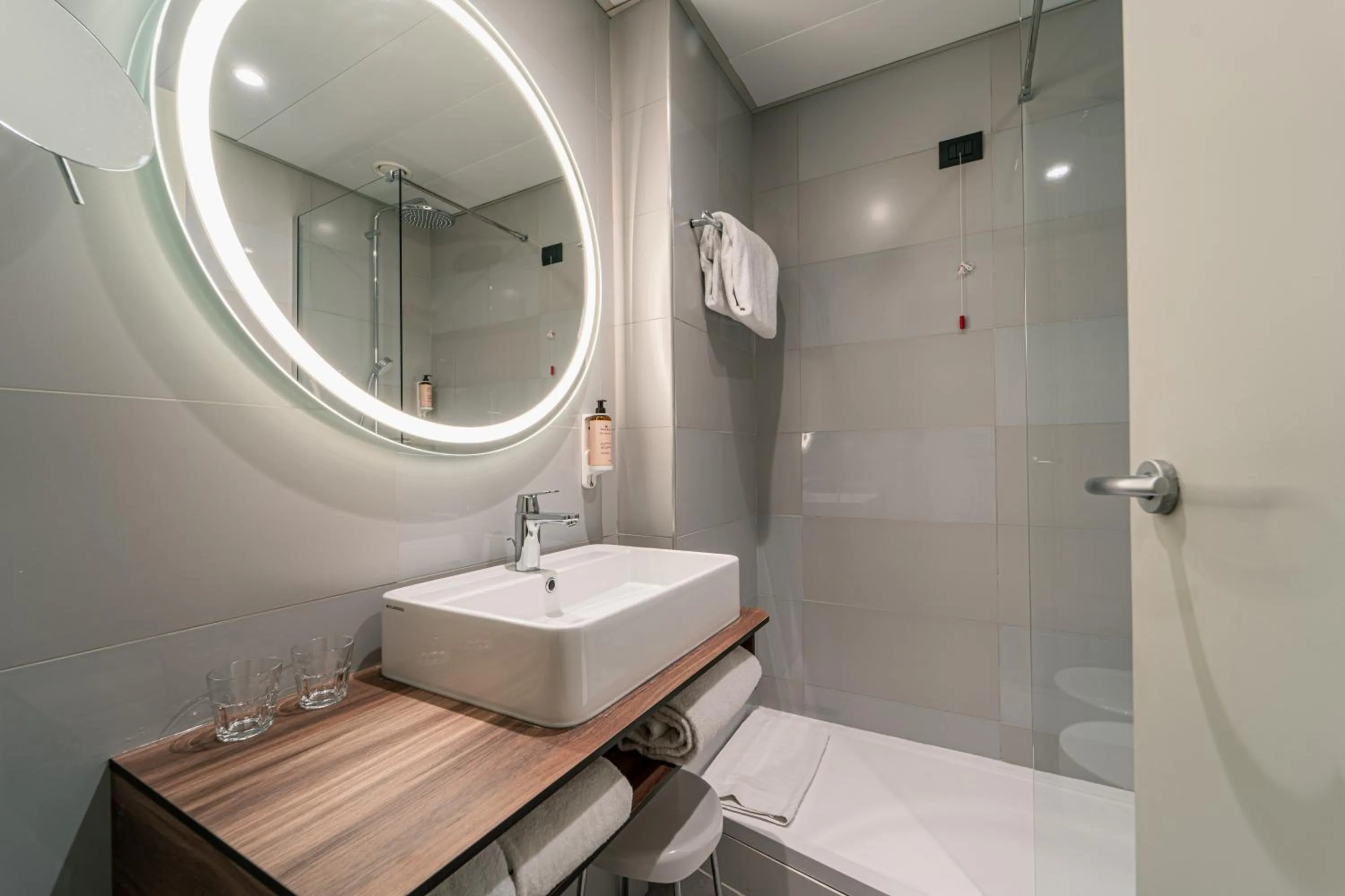 Shower in Mercure Bologna Centro