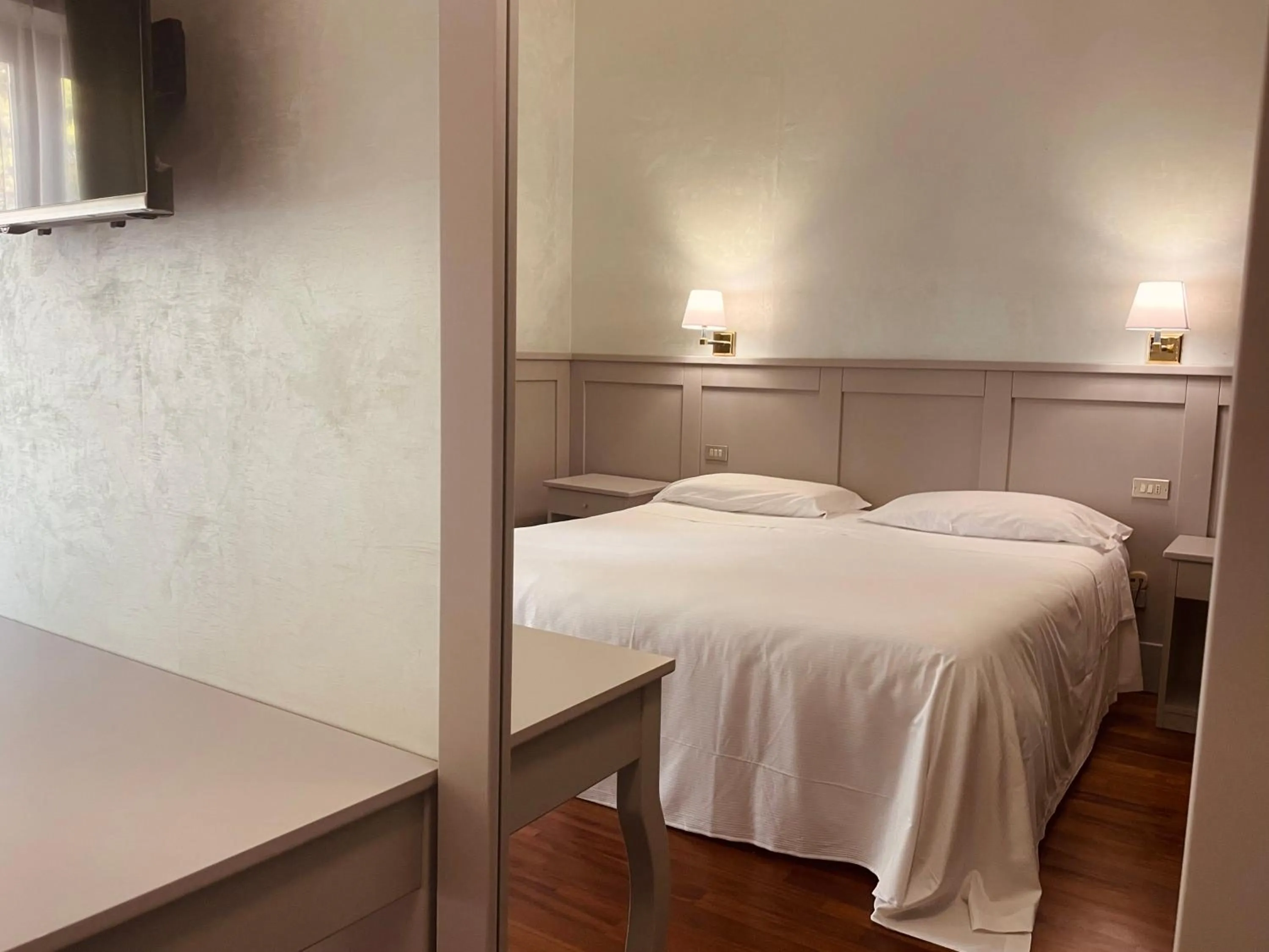 Bed in Hotel Santacroce Meeting