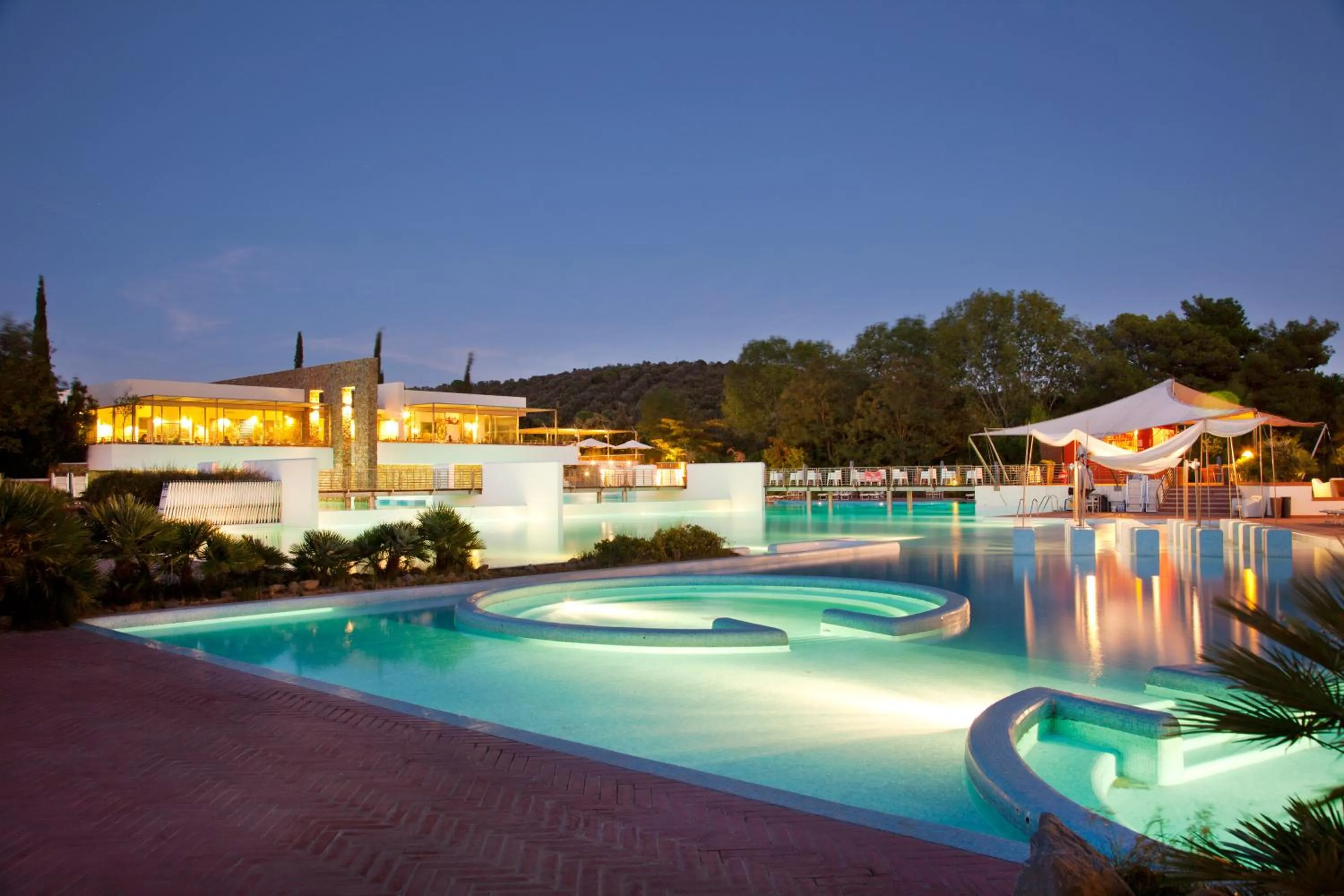Swimming pool in Camping Village Rocchette