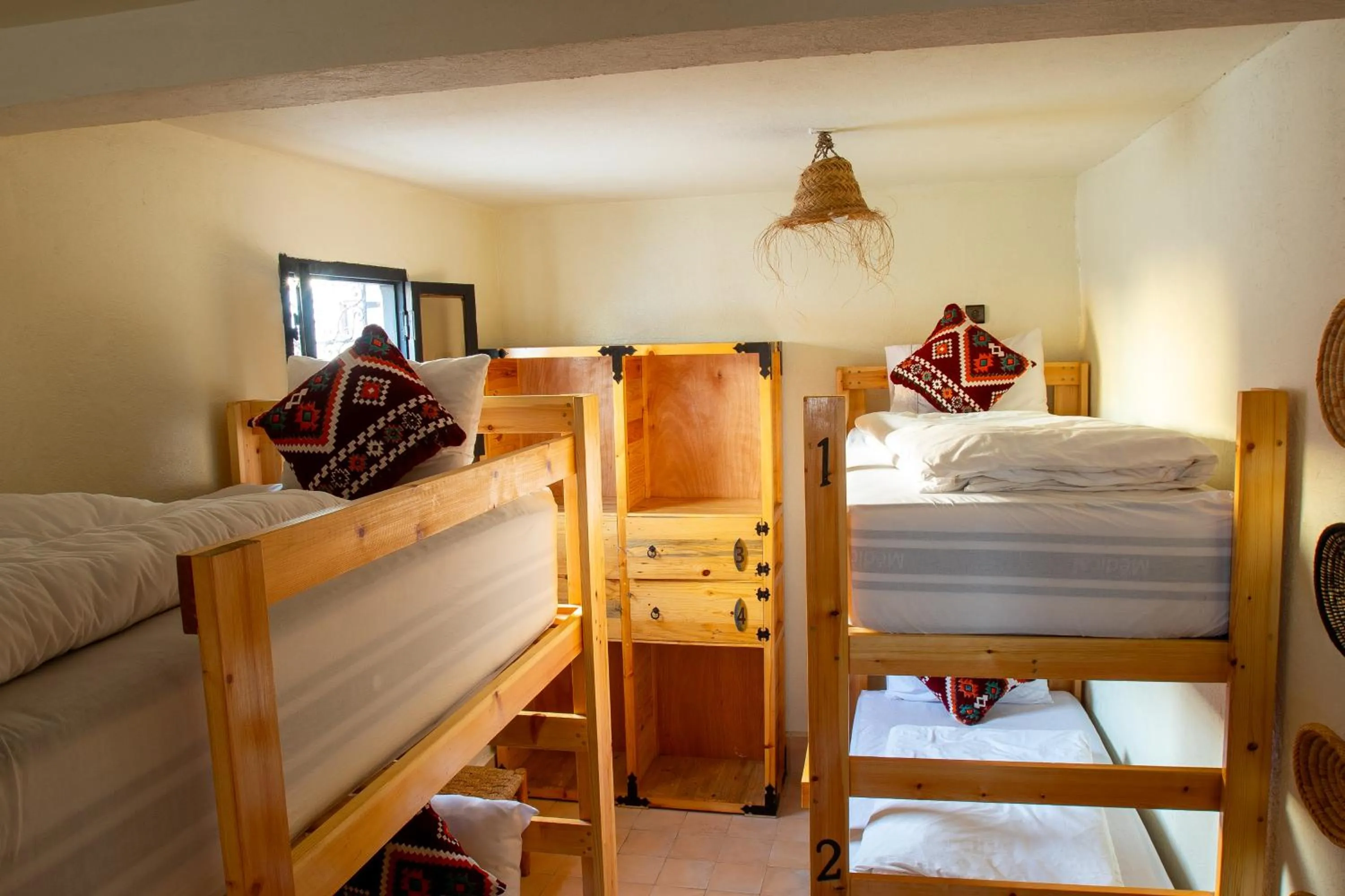 Bed in Anza surfhouse