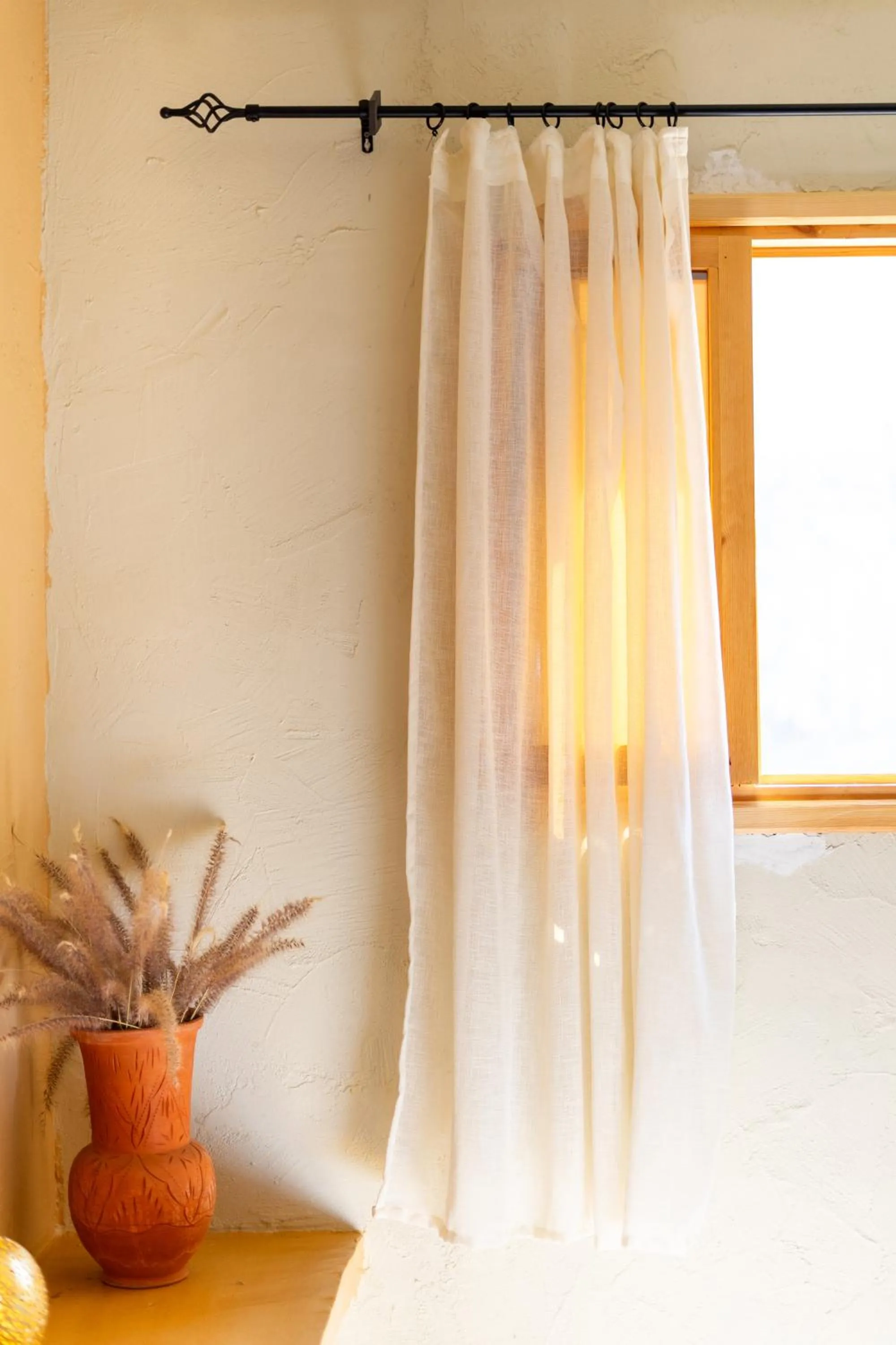 Decorative detail in Anza surfhouse