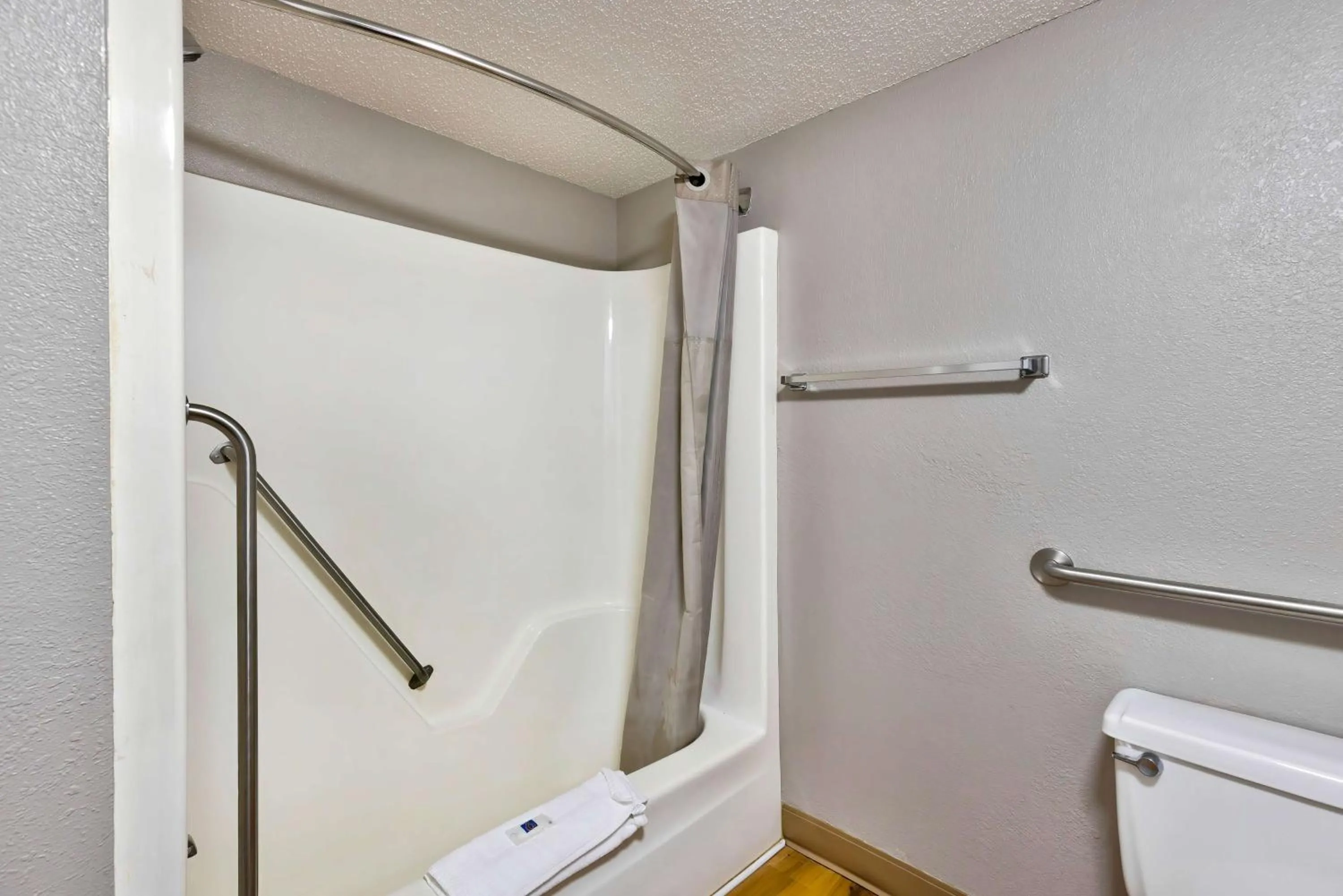 Bathroom in Studio 6 Mount Jackson VA Shenandoah