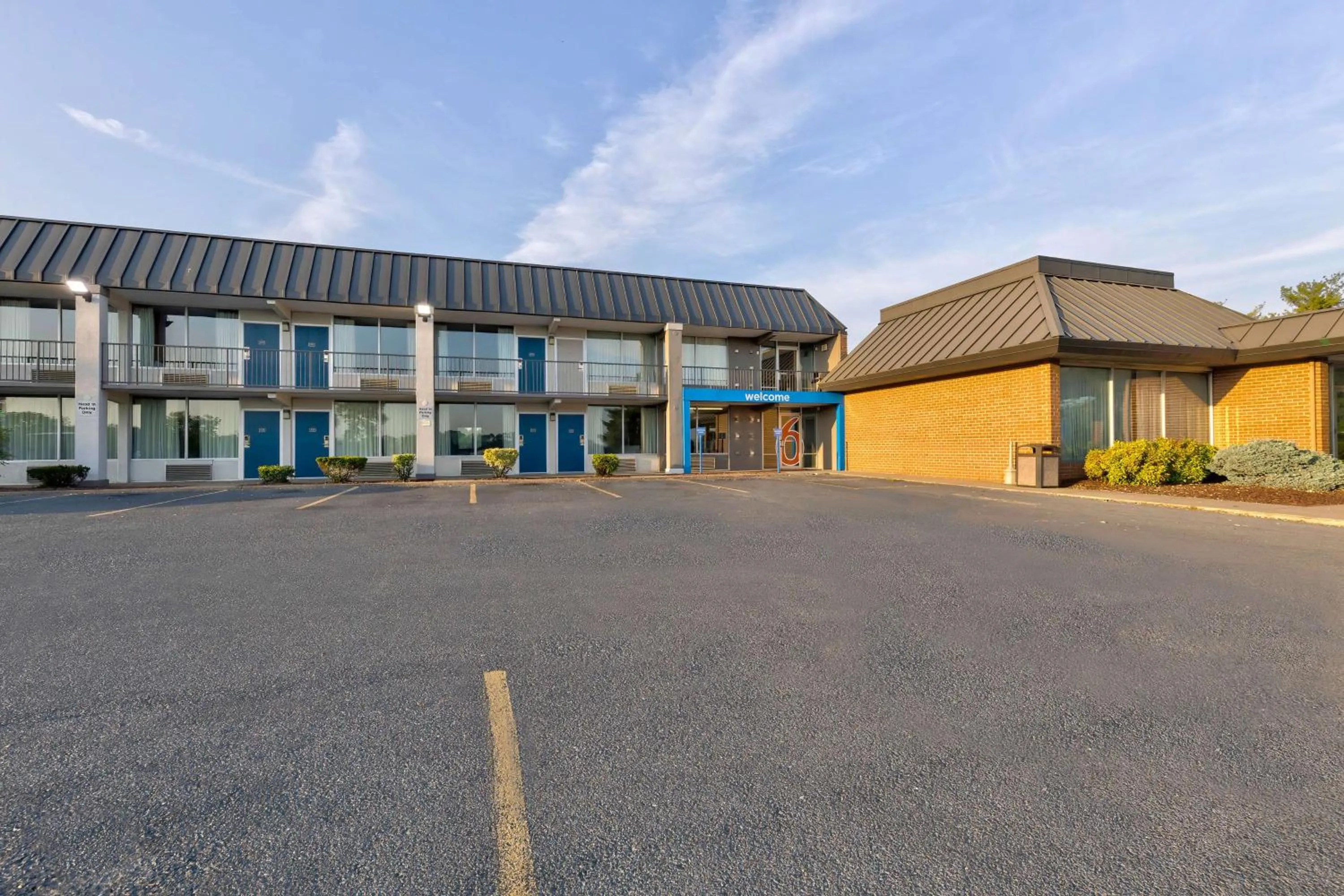 Property building in Studio 6 Mount Jackson VA Shenandoah