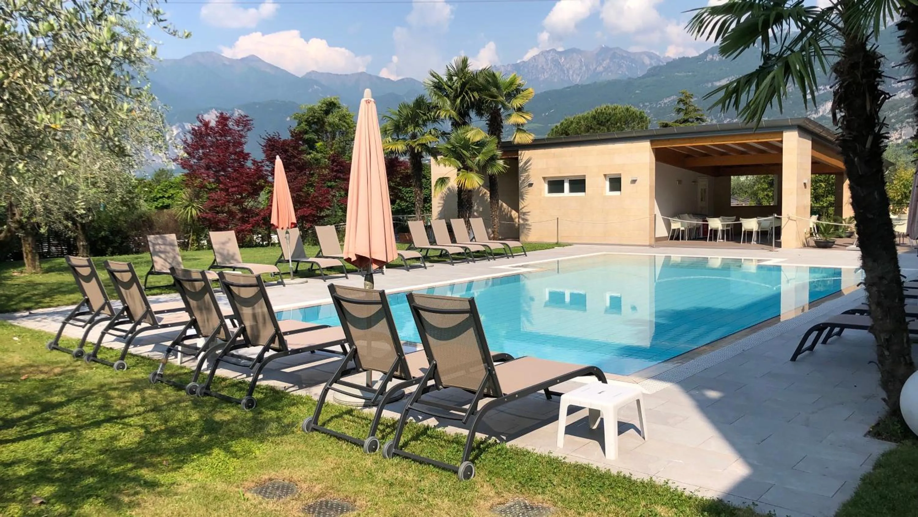 Garden view in Park Hotel Il Vigneto