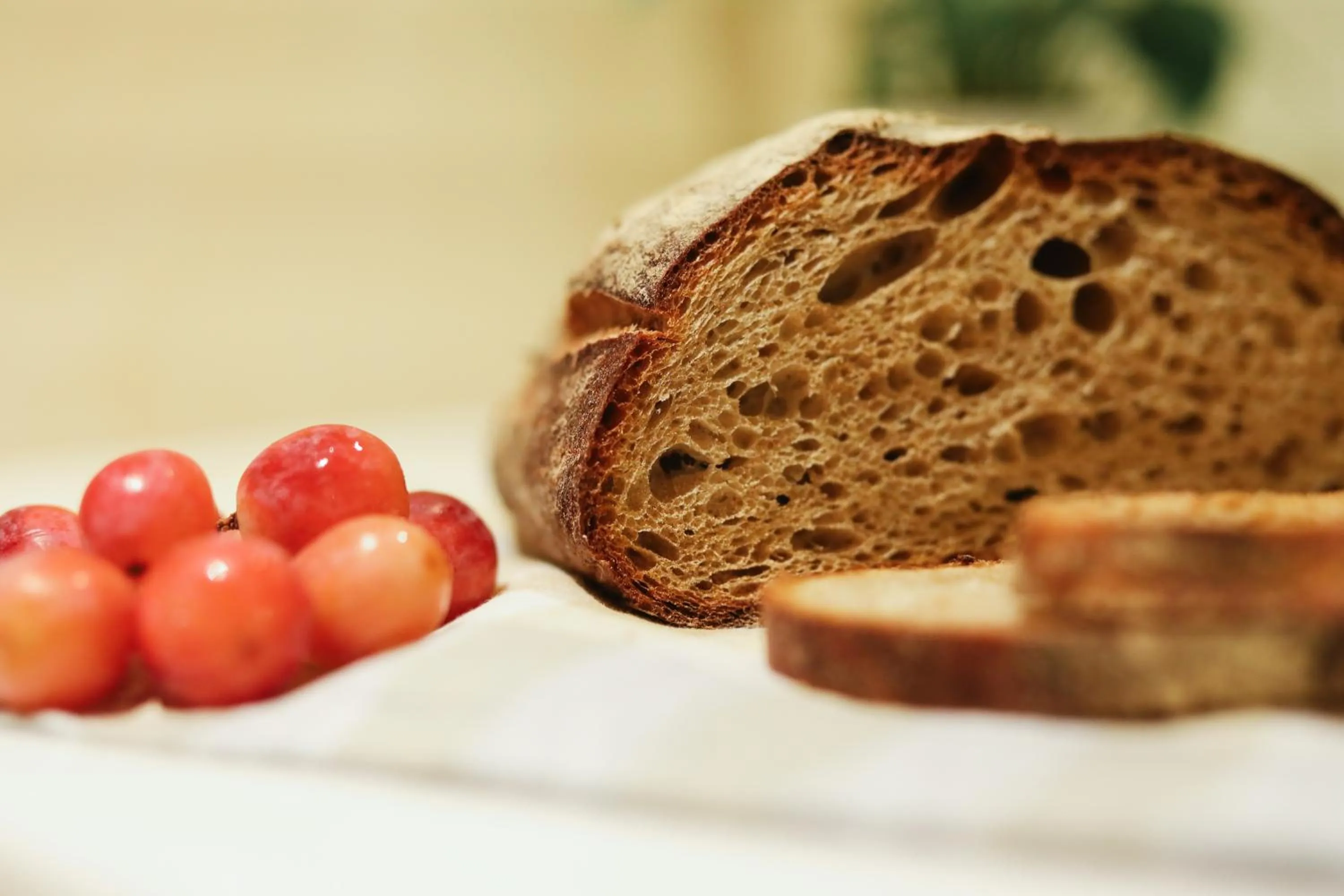 Dining area in Mr(s)STiL Design Apartments