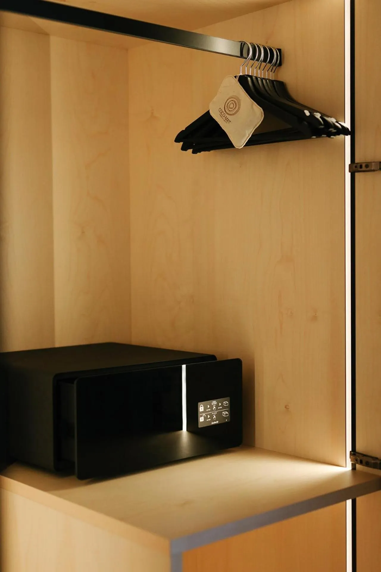 locker in Mr(s)STiL Design Apartments